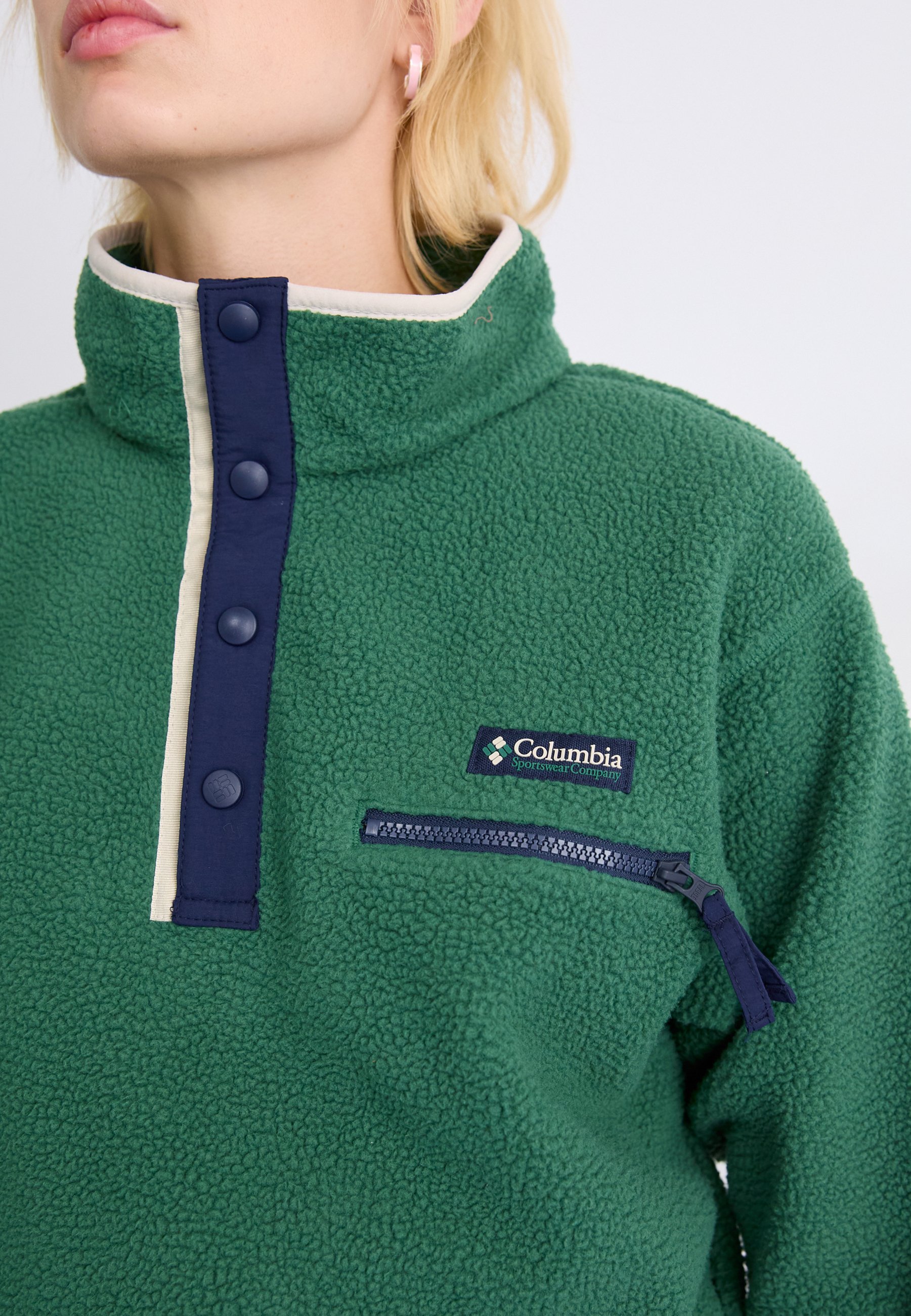 Columbia HELVETIA™ II CROPPED HALF SNAP - Fleecetrui - regenwoud/universiteitsblauw/donkere steen
