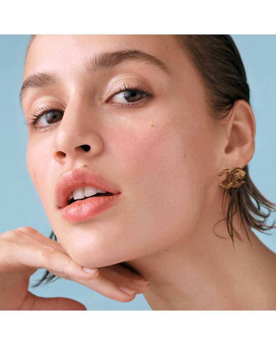 CHANEL HYDRA BEAUTY MICRO SERUM HIDRATANTNI RAVNOVESJE ZA OBNOVO POLNEJŠE KOŽE