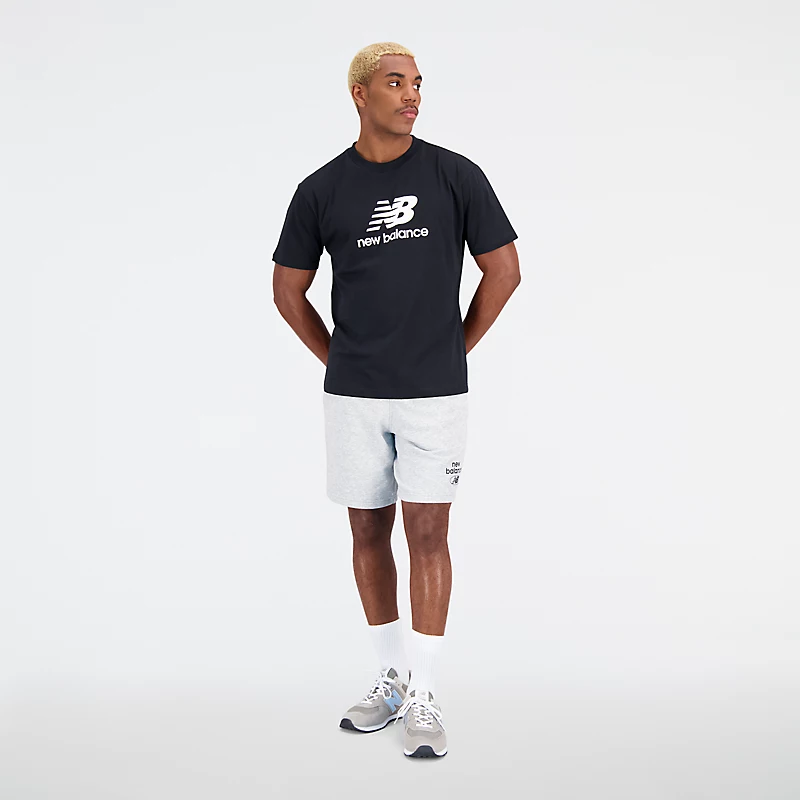 Męska koszulka z krótkim rękawem Essentials Stacked Logo z bawełny - CZARNY