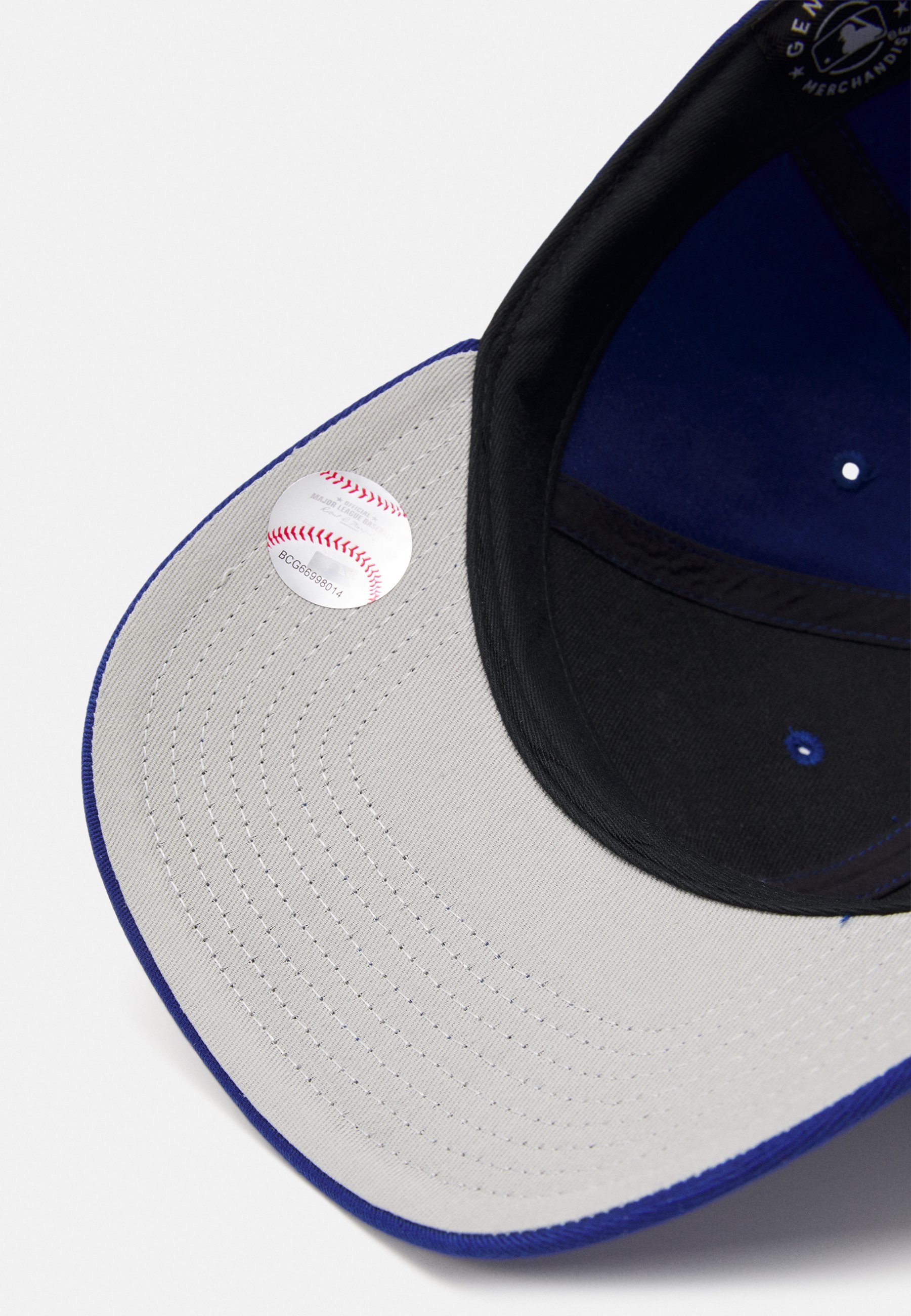 '47 Caps