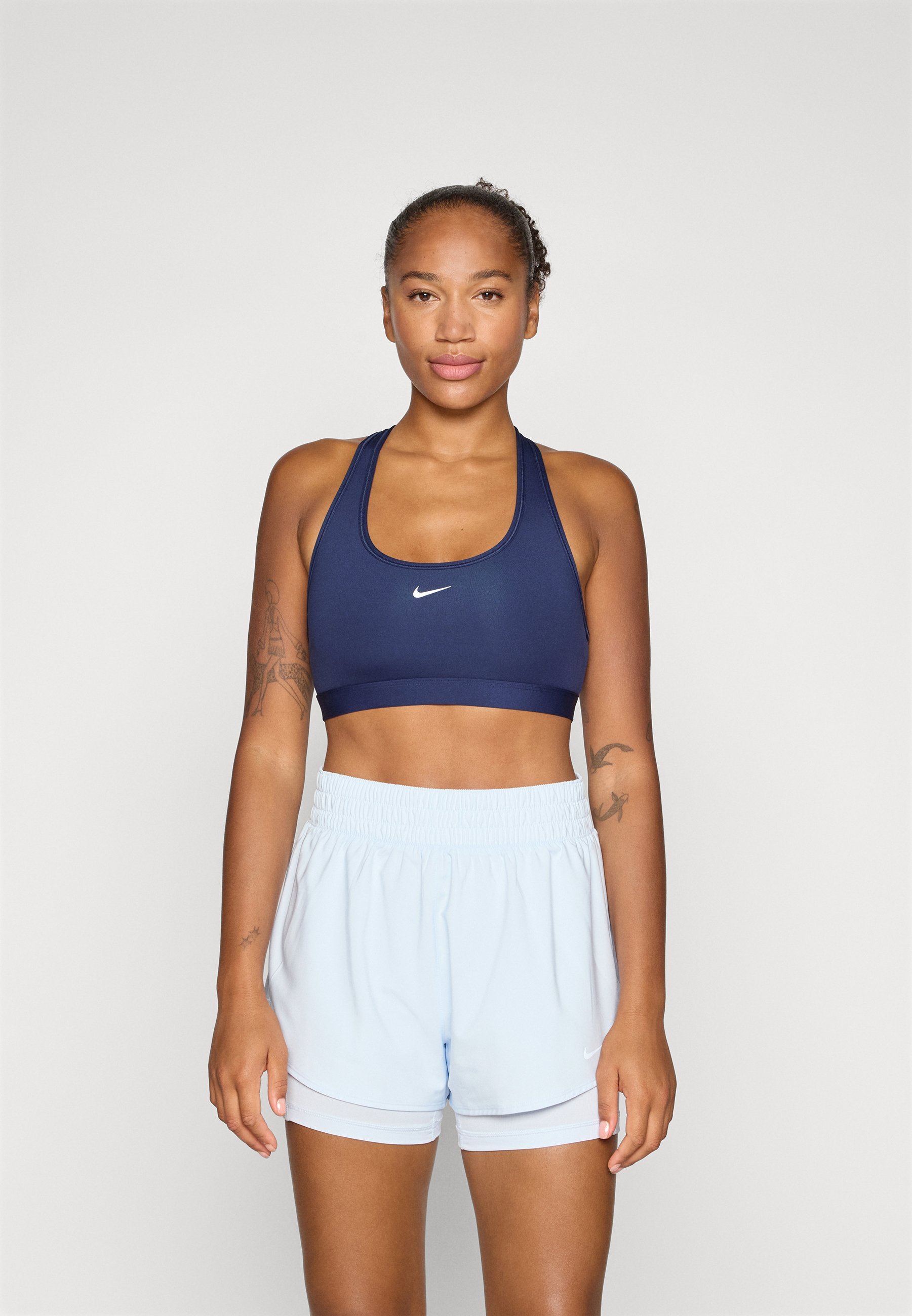 Nike Performance BRA - Sportbeha met lichte ondersteuning - middernachtblauw/wit