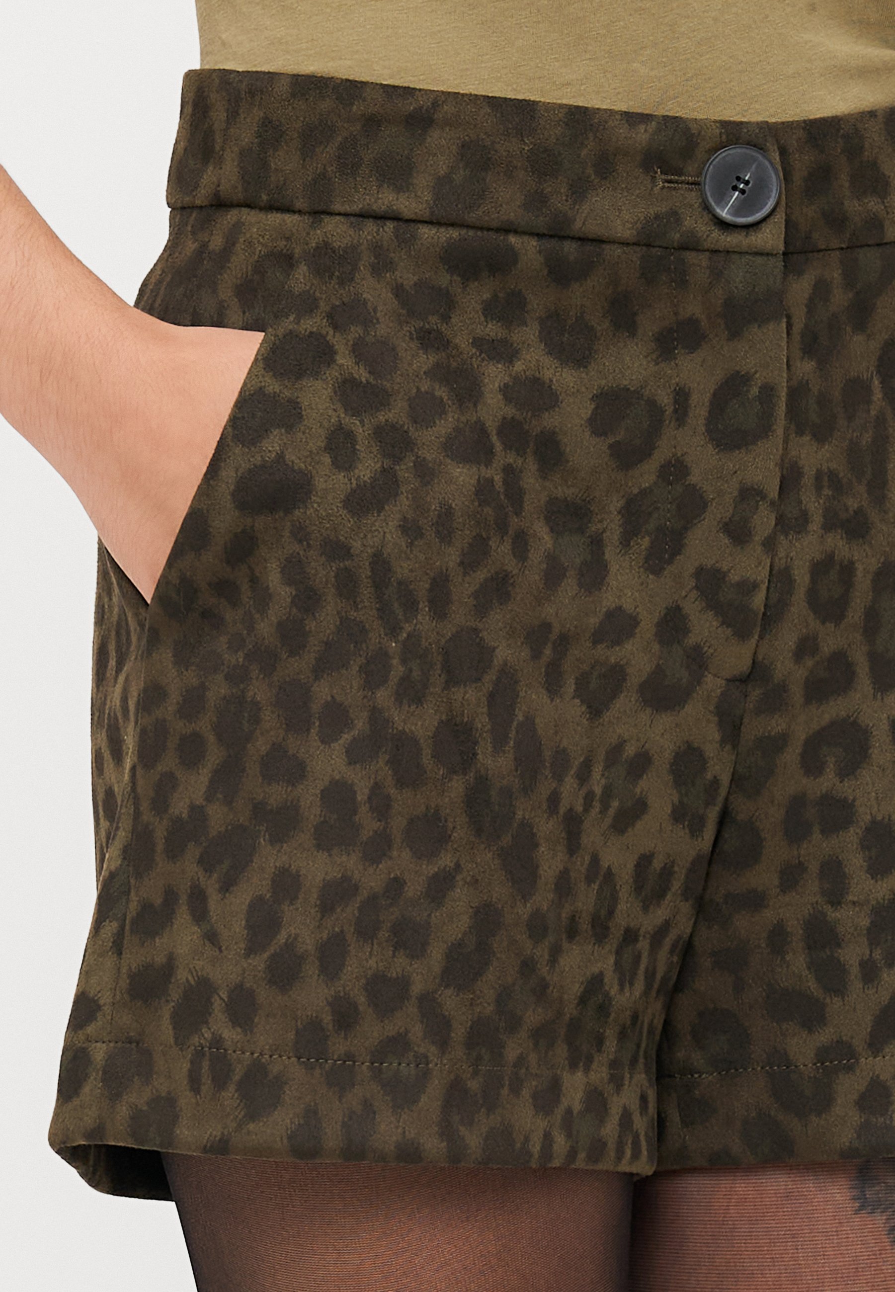 ONLY Petite ONLMOON - Shorts - kalamata