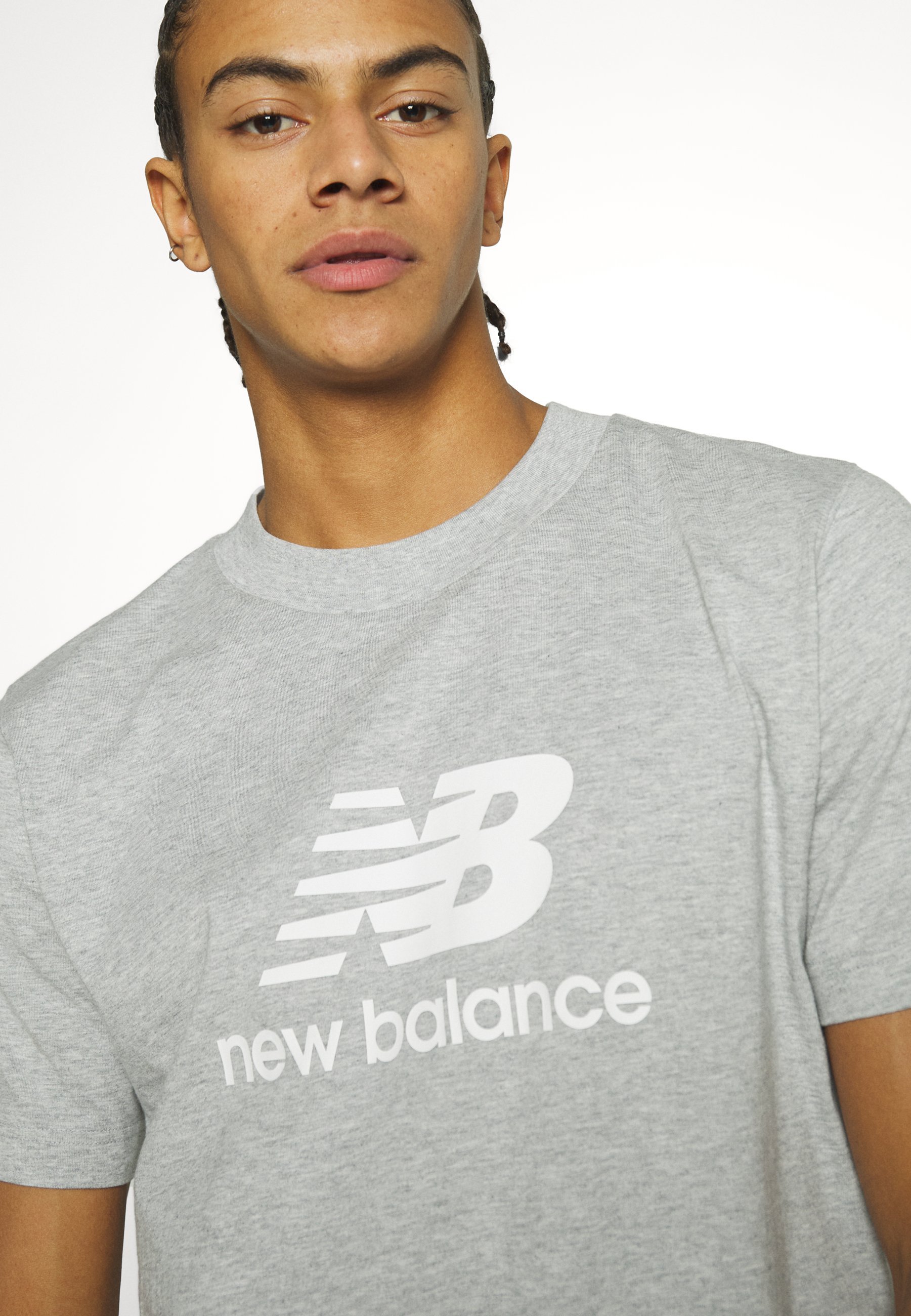 New Balance ESSENTIALS LOGO UNISEX - Koszulka z nadrukiem - sportowa szara