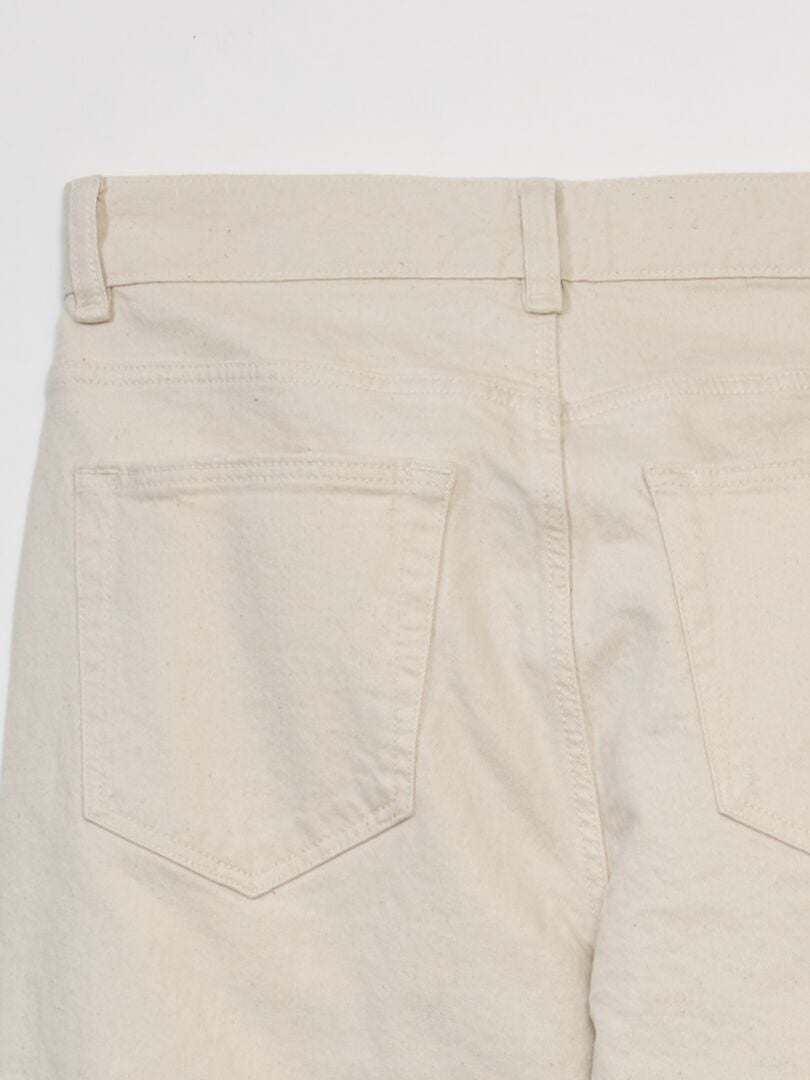 Calça jeans de perna larga com 5 bolsos - L32 - BRANCA
