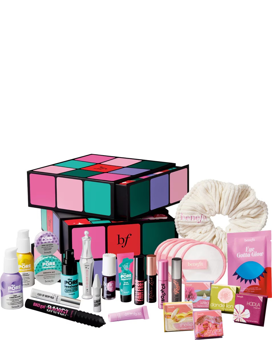 BENEFIT COSMETICS Colecția de sărbători Glam Cube Calendar de Advent pentru machiaj