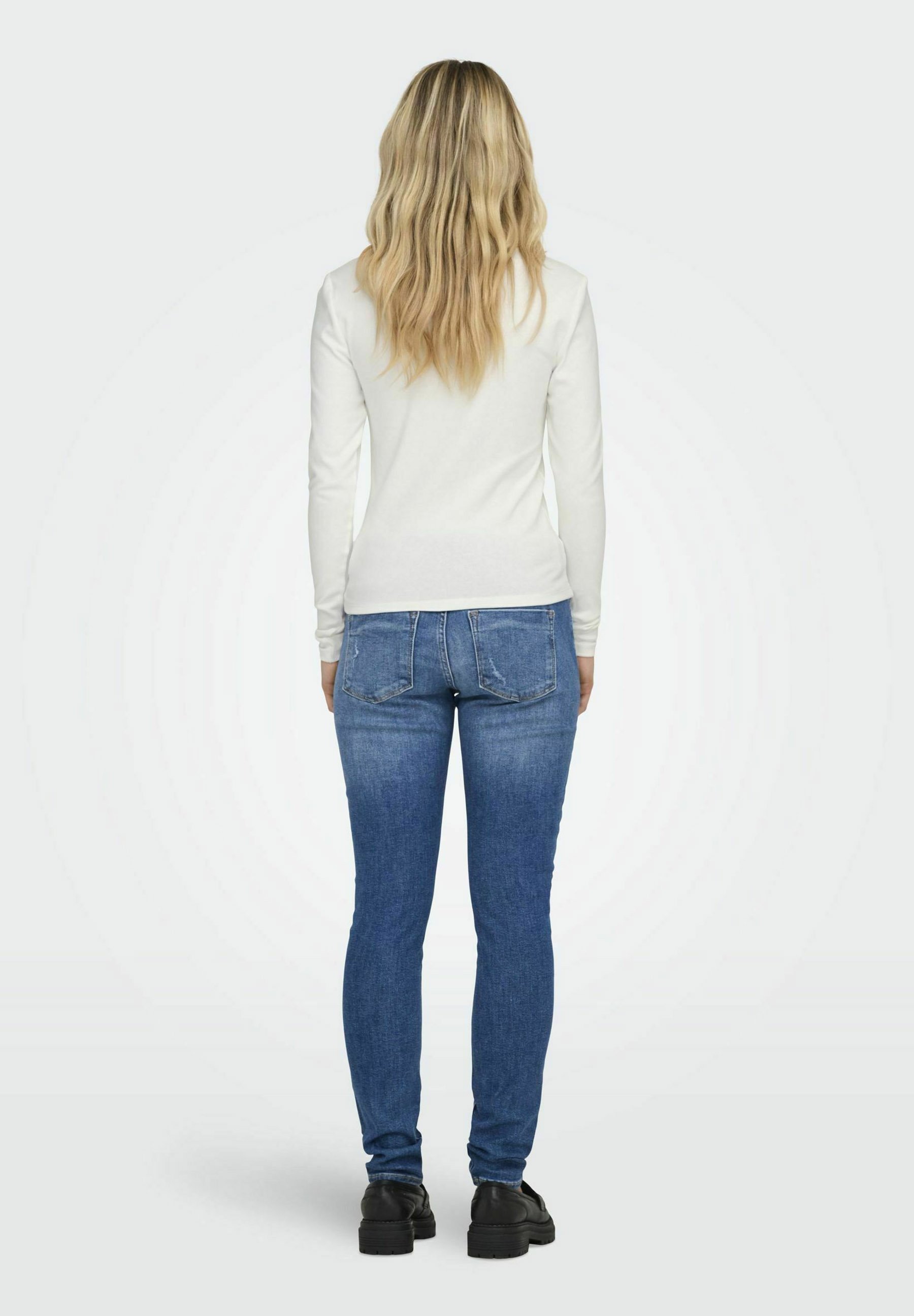ONLY ONLRILEY O-NECK - Top met lange mouwen - cloud dancer