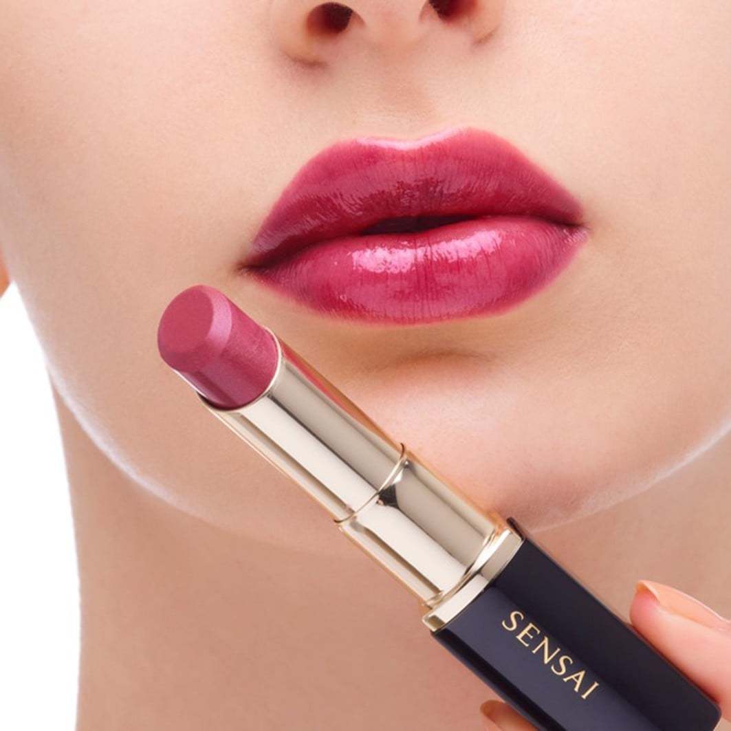 SENSAI Lipstick Trvácny rúž s objemom - 3,8 g