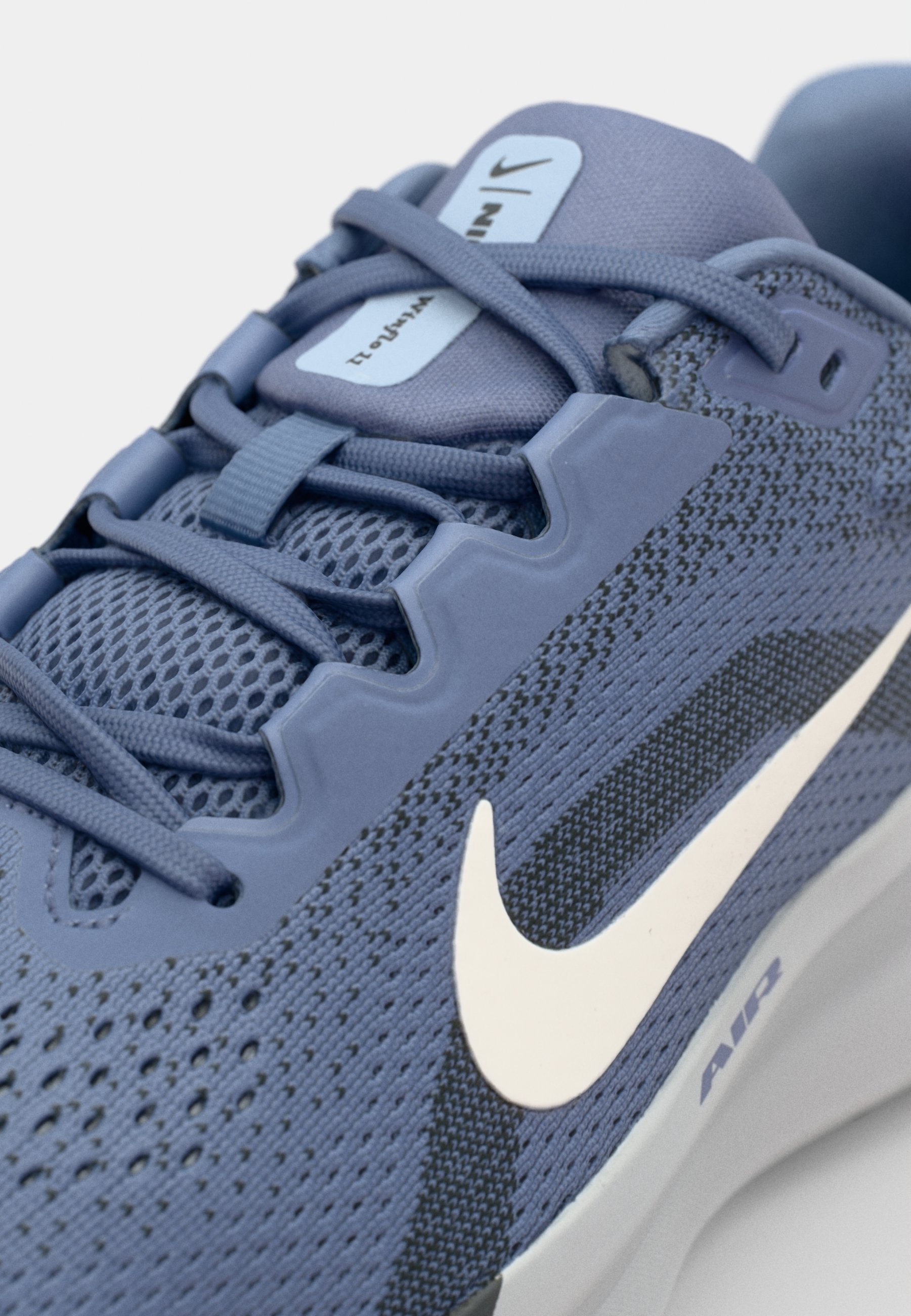 Nike Performance AIR WINFLO 11 - Hardloopschoenen voor op de weg - world indigo/sail/light armory blue/anthracite/summit white/pure platinum