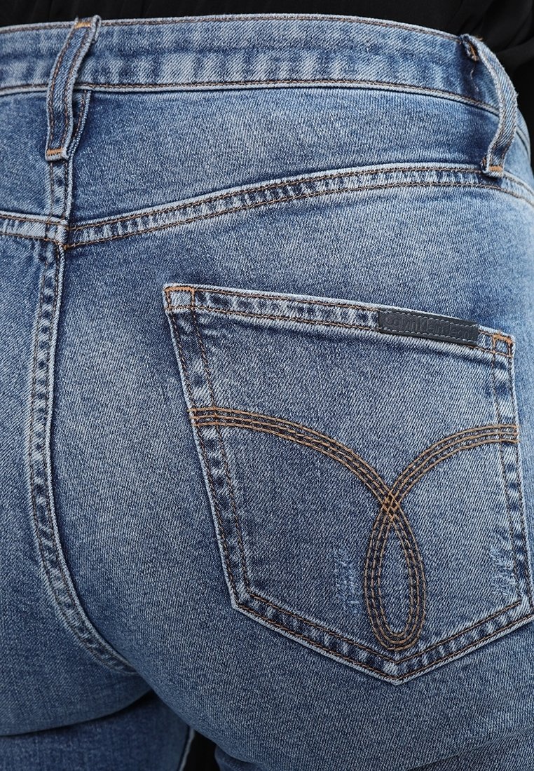 Jean Calvin Klein Jeans coupe skinny - denim déchiré