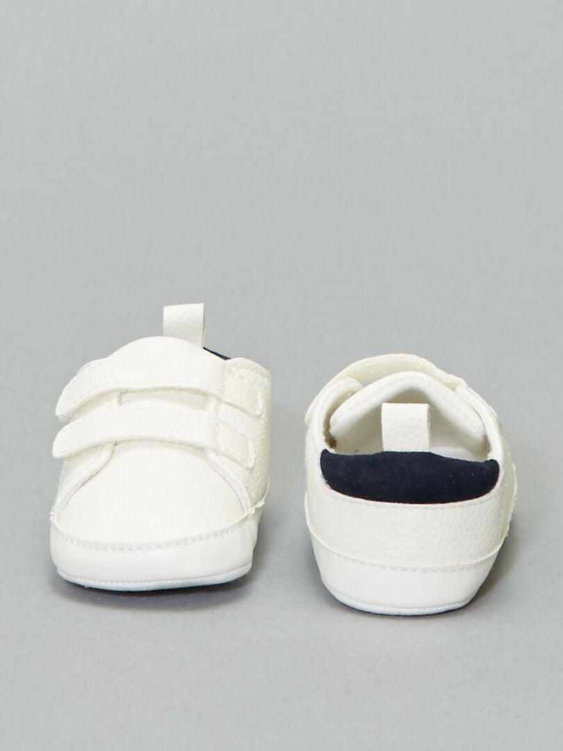 Tweekleurige sneakers met klittenbandsluiting - wit