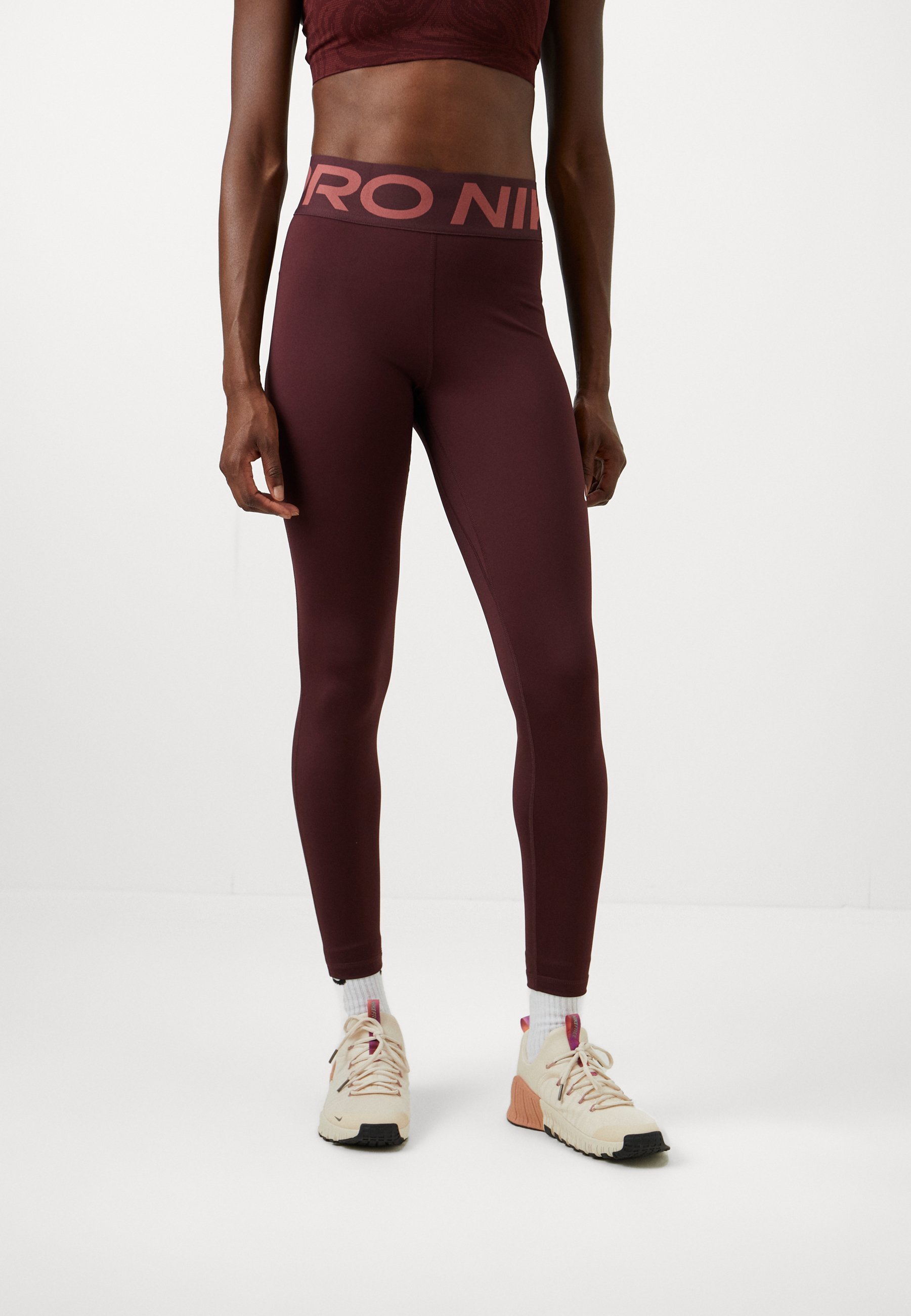 Nike Performance SCULPT - Legíny - black/white