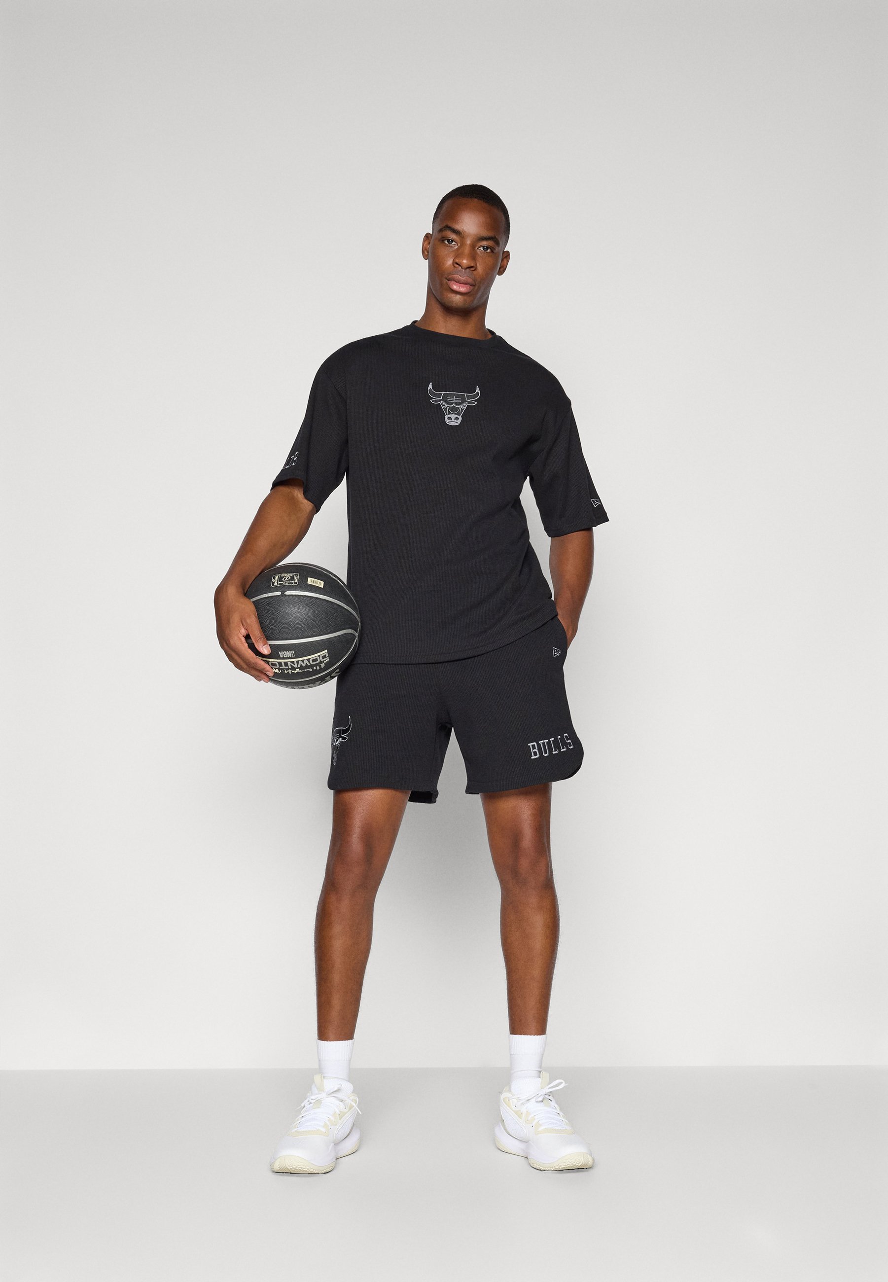 New Era NBA CHICAGO BULLS WAFFLE T-shirt - Clubkleding - zwart