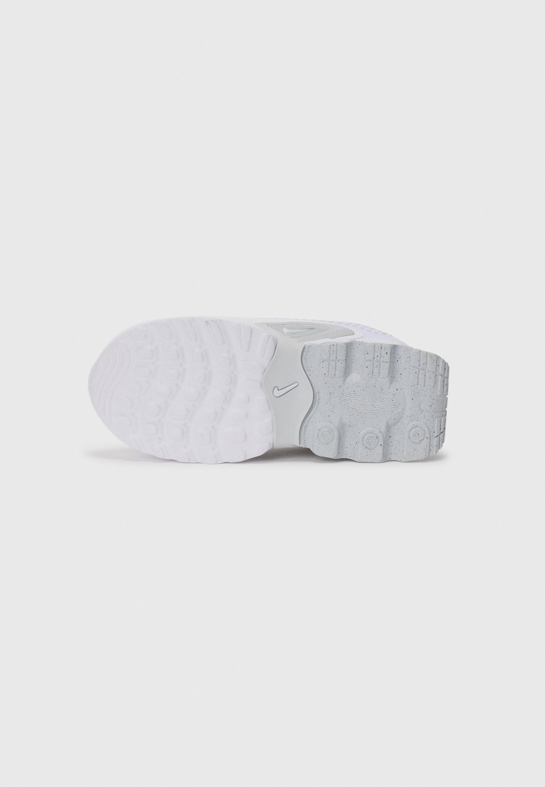 Nike Sportswear AIR MAX DN UNISEX - Sneakers - wit/metallic zilverkleurig