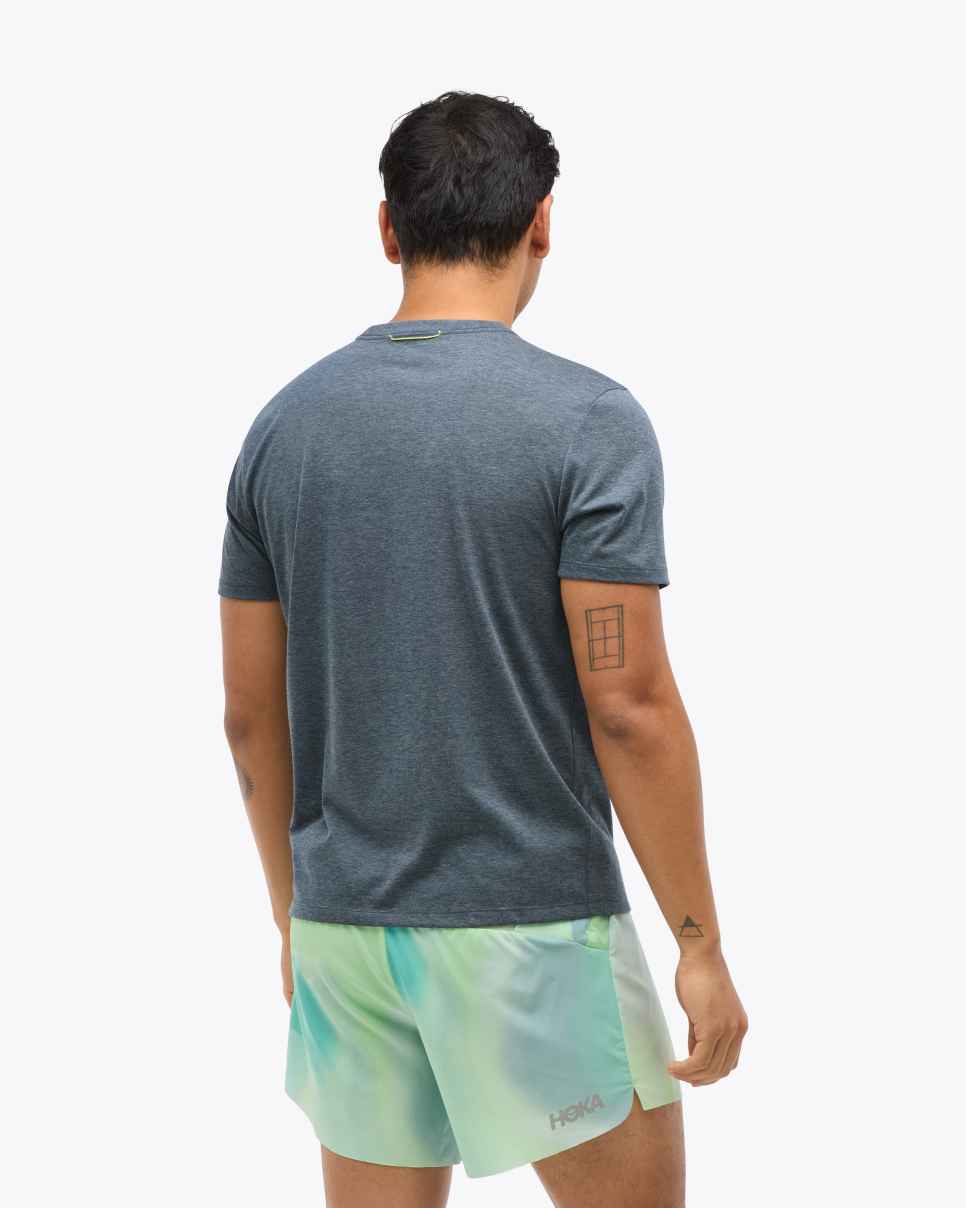HOKA Camiseta universitaria de manga corta GlideTech azul marino