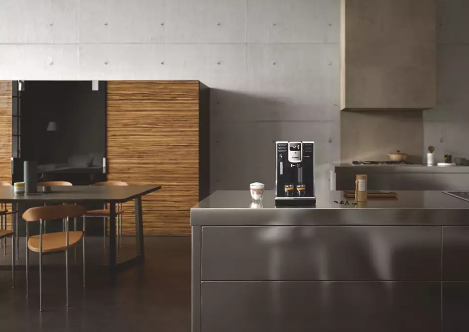 SUPERAUTOMATISCHE ESPRESSO-MACHINE