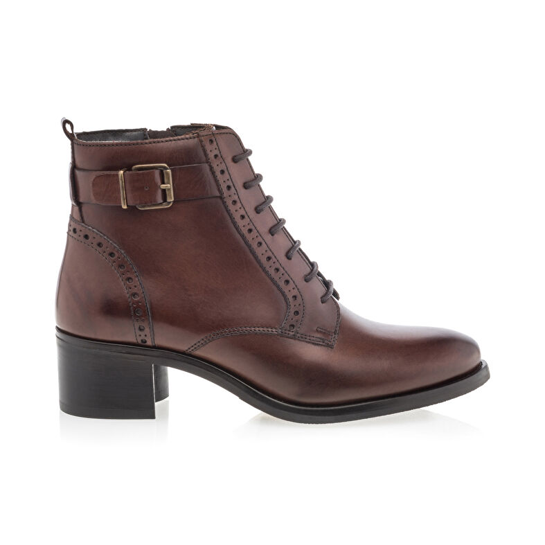 Braune Damenstiefel / Stiefeletten