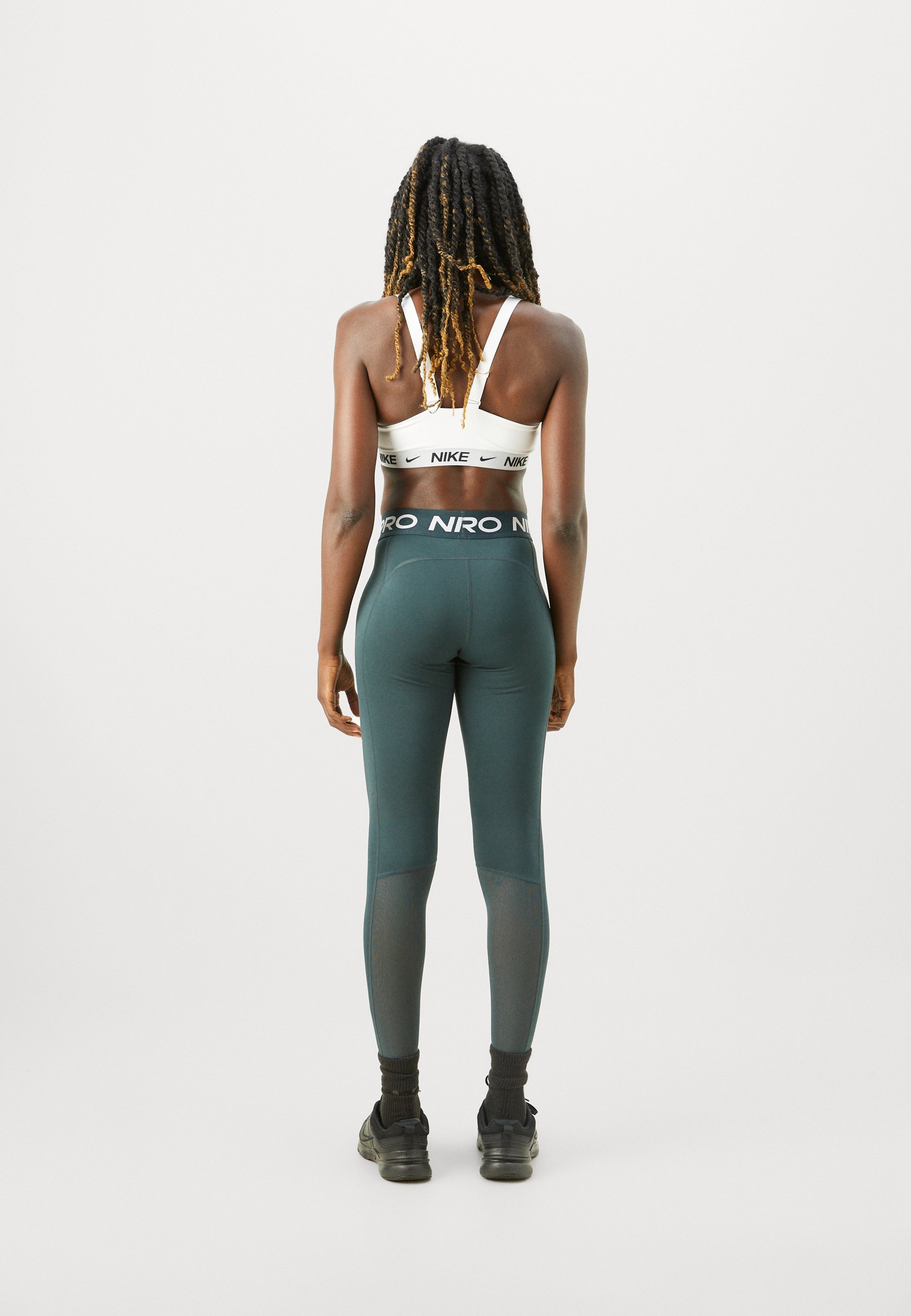 Leggings Nike Performance 365 - couleur algue/blanc