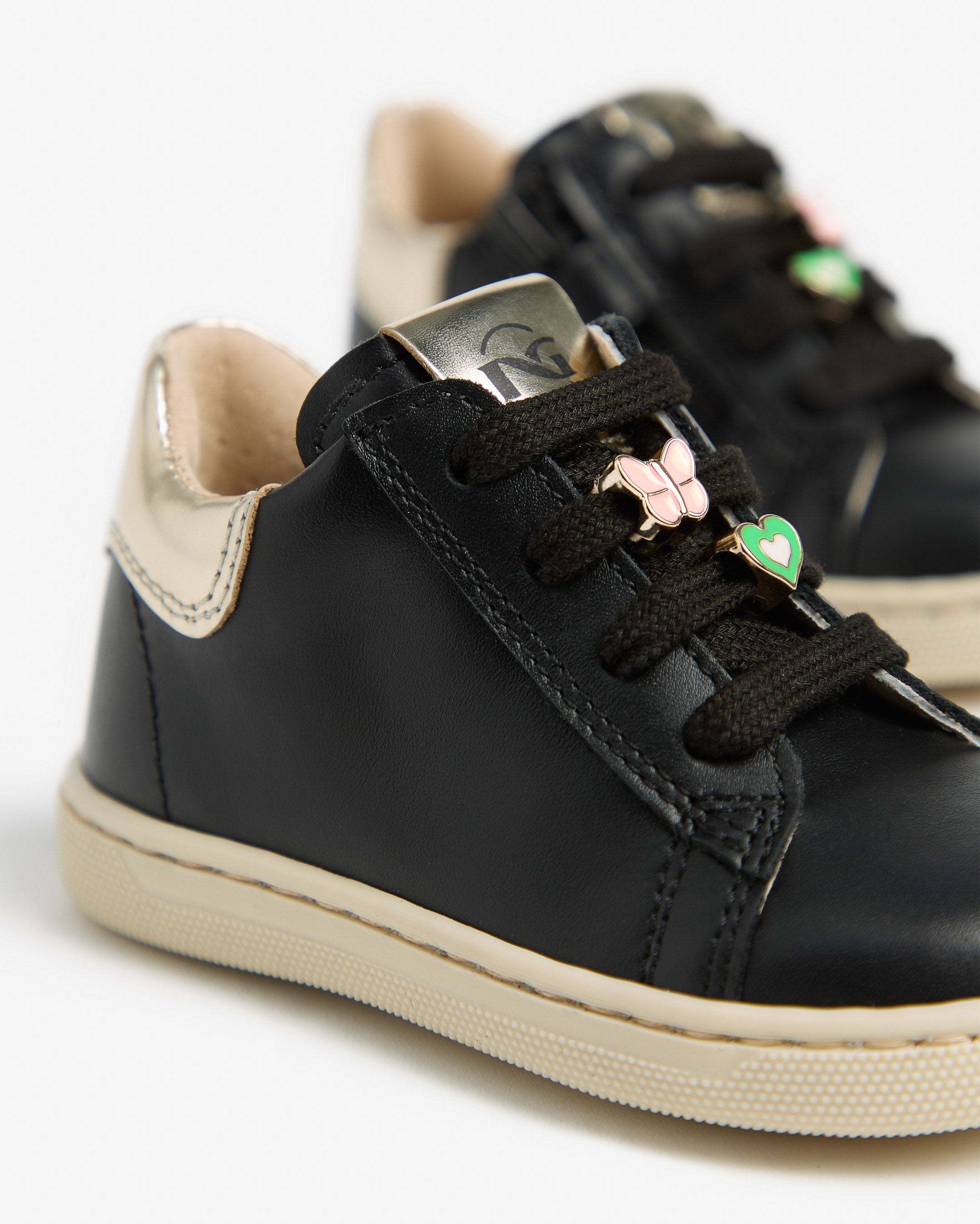  Junior-Sneaker für Mädchen aus Leder und Funktionsmaterial