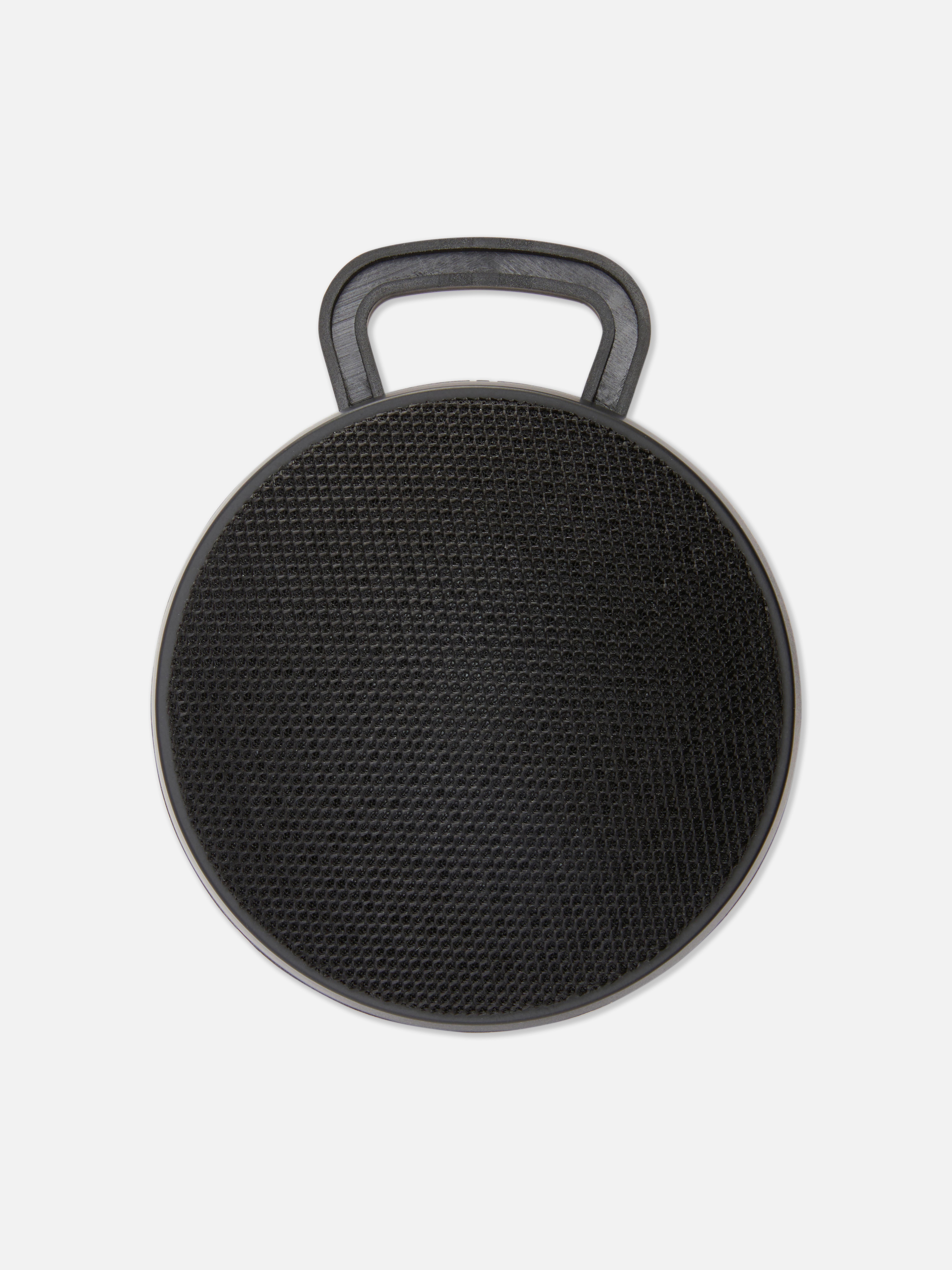 Boxă de călătorie cu clipsare O boxă de călătorie cu clipsare cu cablu de încărcare USB-C