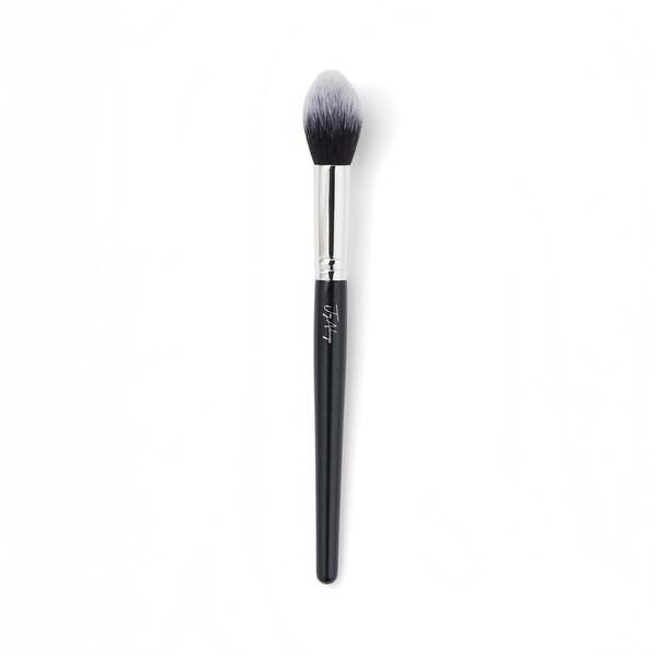 Joy Adenuga Brush 003 ecsetje
