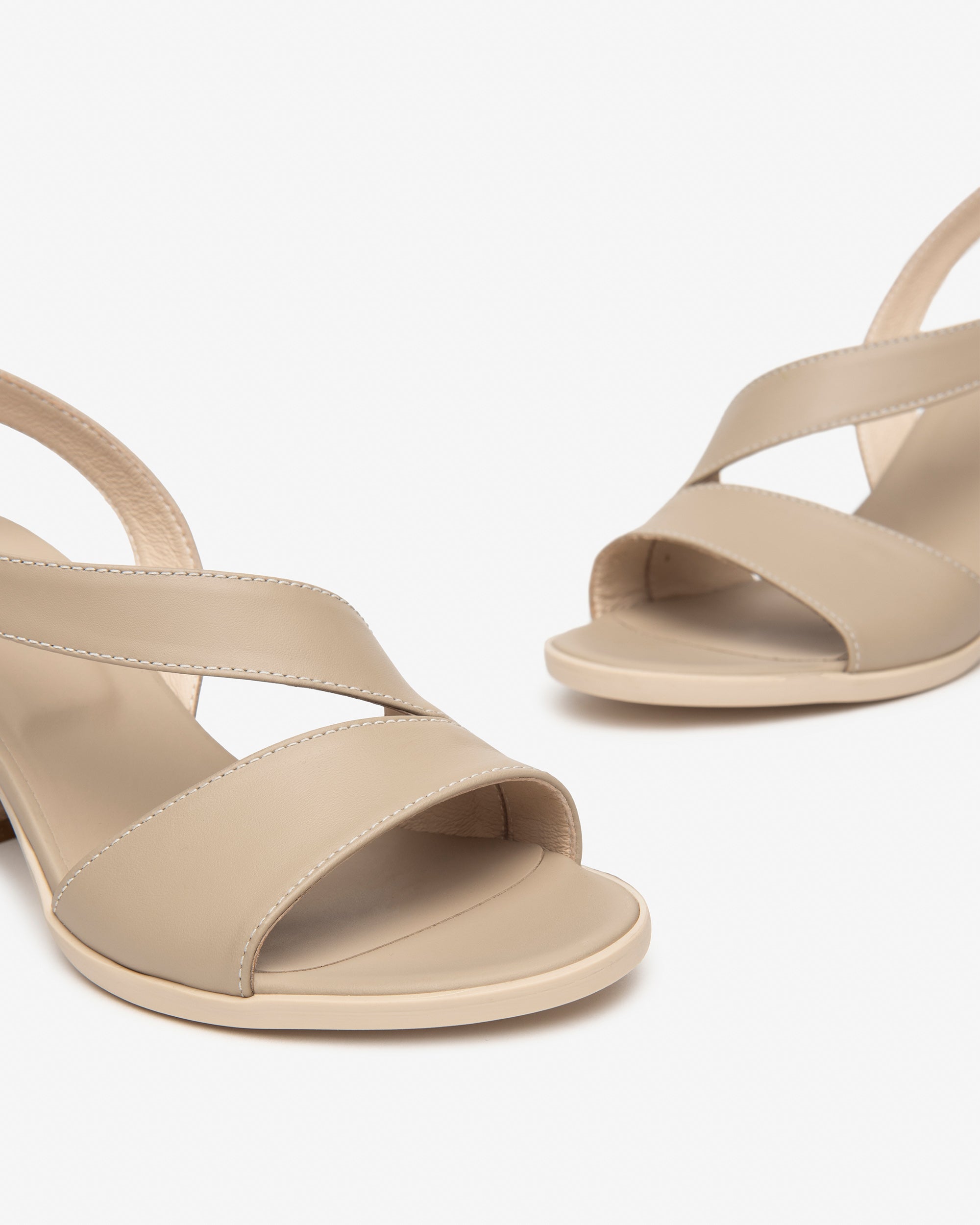  Damen-Ledersandalen