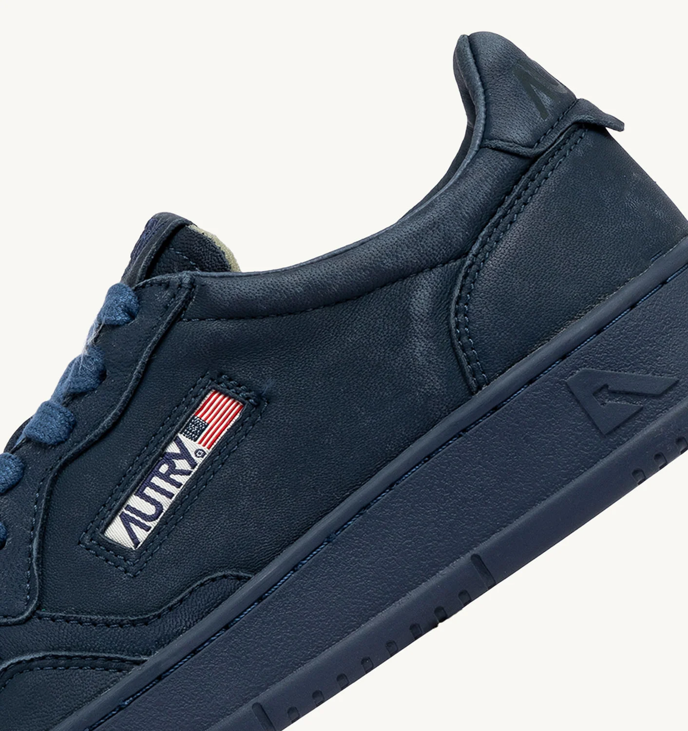 TENIȘI MEDALIST JOS DIN PIELE NAPPA CULOARE DENIM ÎNCHIS