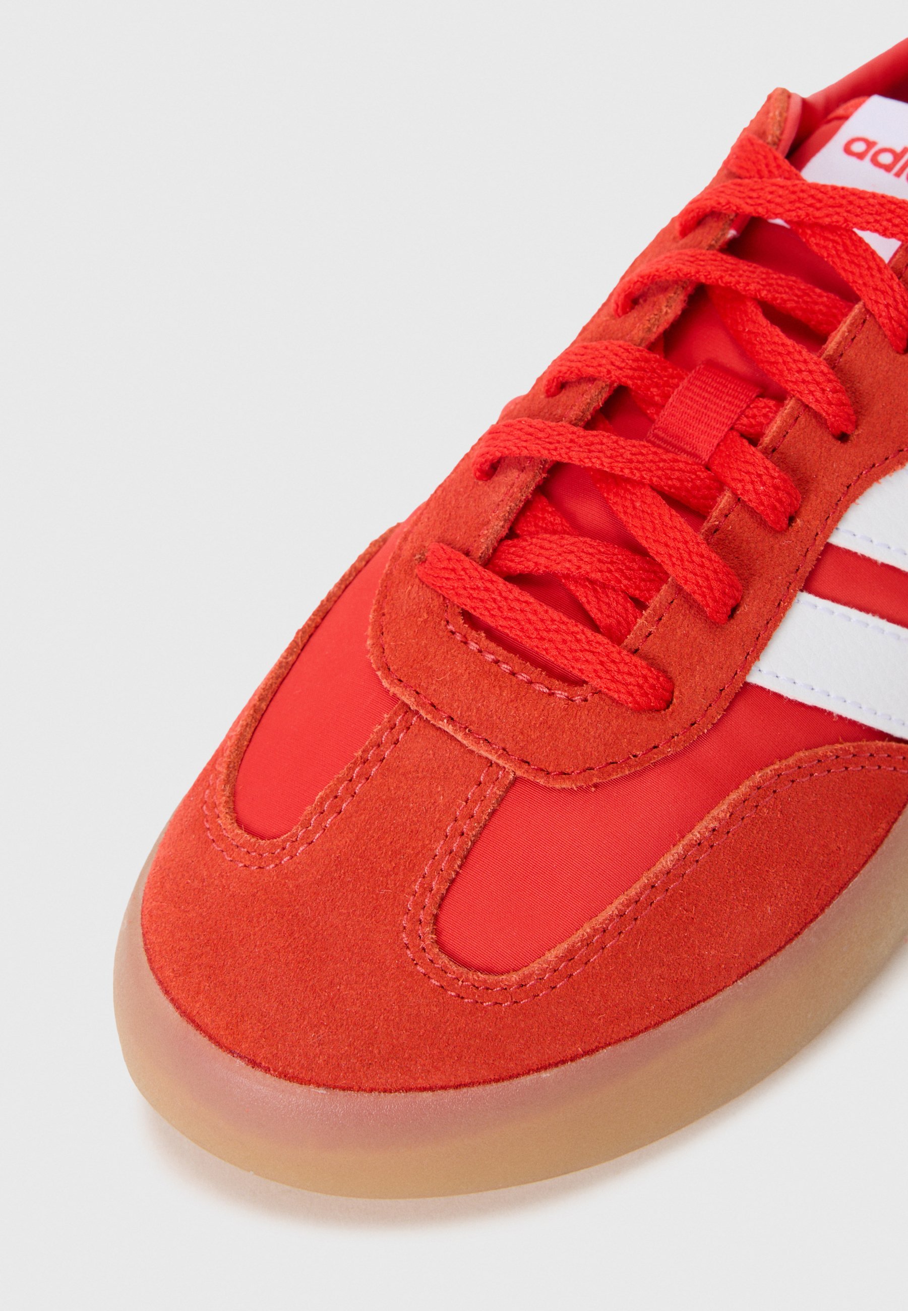 adidas Performance BARREDA DECODE ARSENAL UNISEX - Zaalvoetbalschoenen - rood/wit