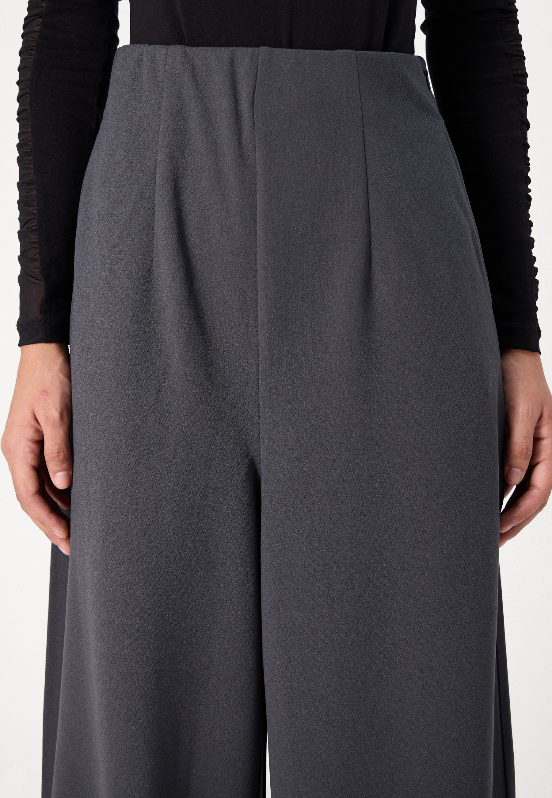 Vero Moda Tall VMLIVA SUPER WIDE PANTS - Hose - Asphalt