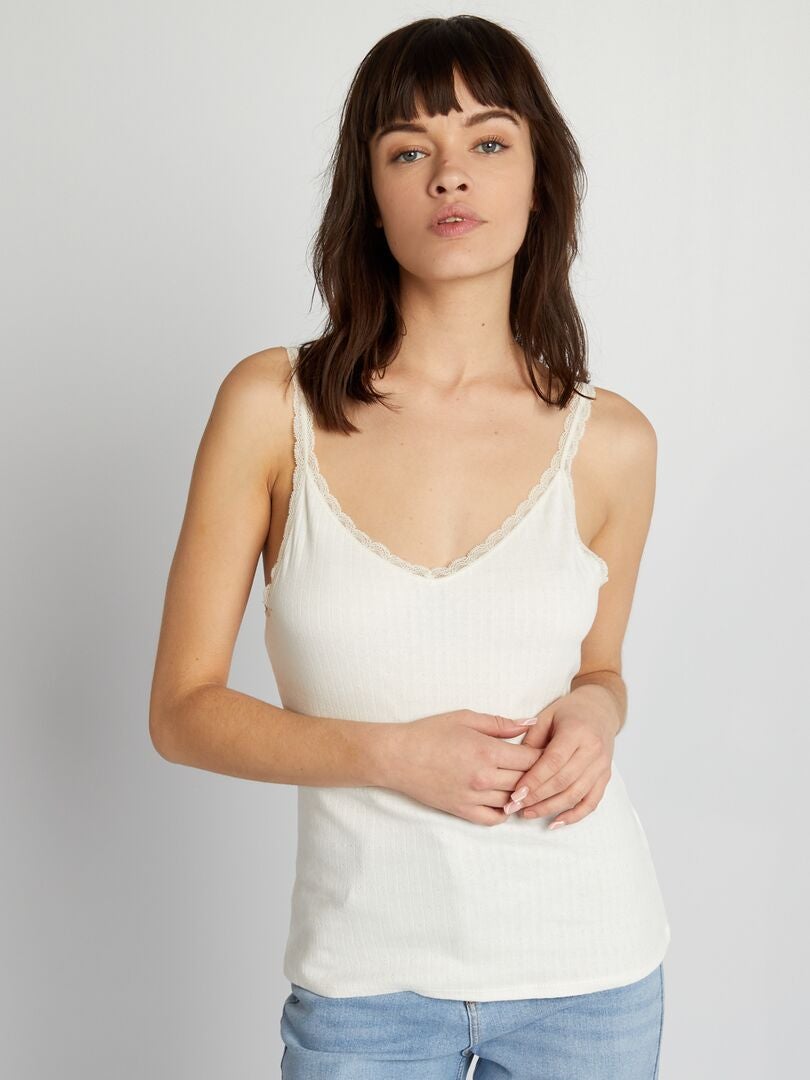 Blusa regata de alcinha com detalhes em ponto ajour - BRANCA