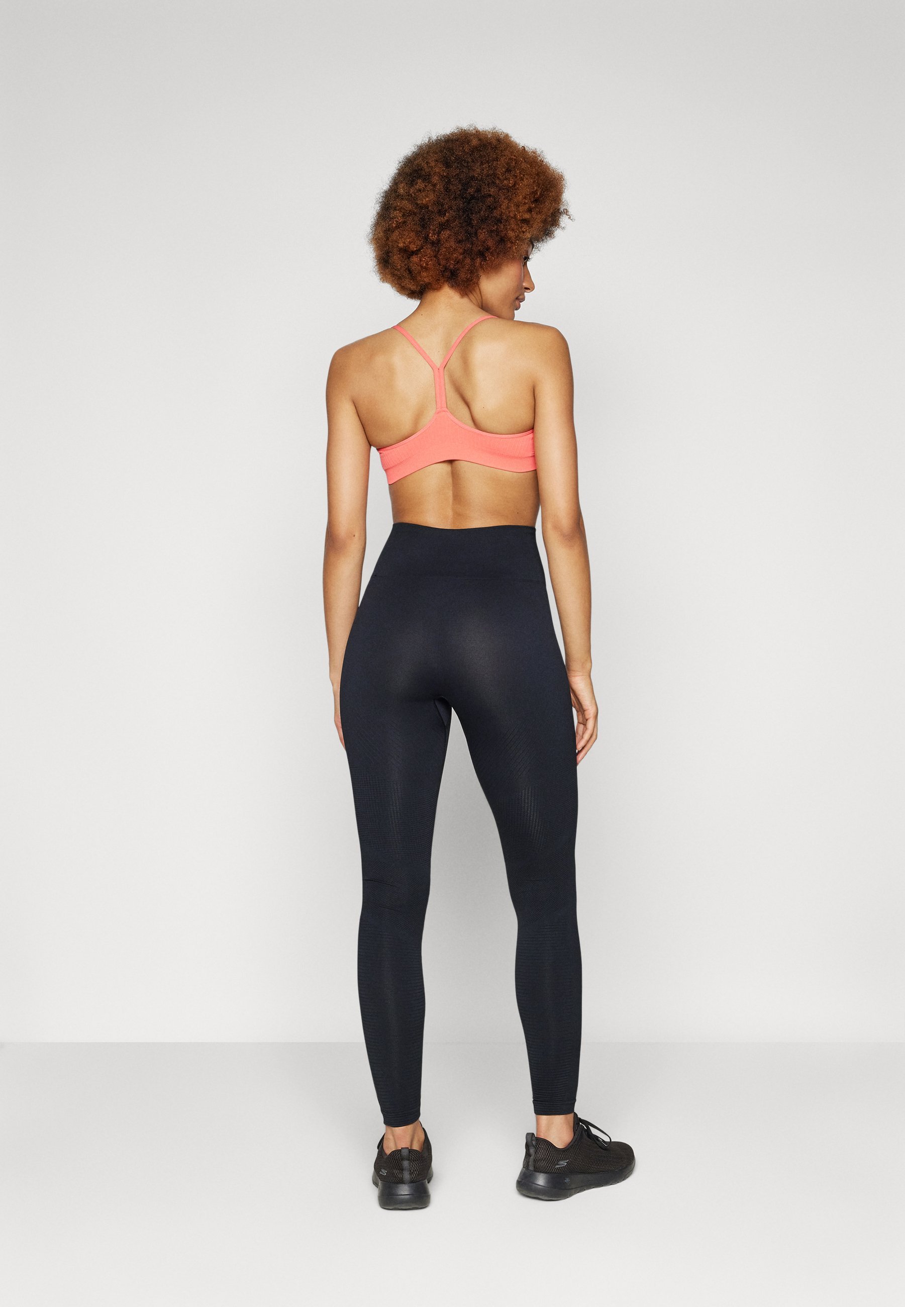 ICANIWILL IGNITE SEAMLESS HIDDEN SCRUNCH - Leggings - schwarz