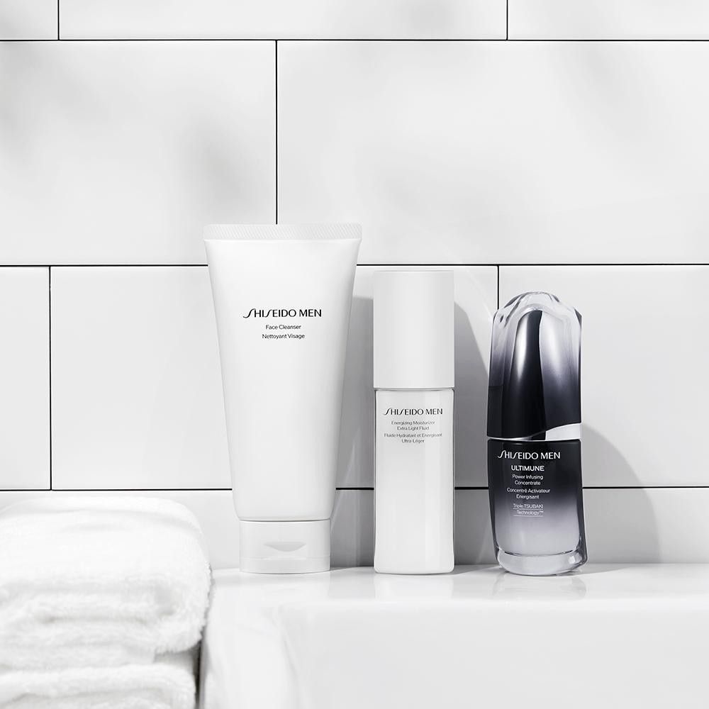 „Shiseido Gesichtsfluid“ SHISEIDO MEN energizuojantis drėkiklis „Extra Light Fluid“ – 100 ml