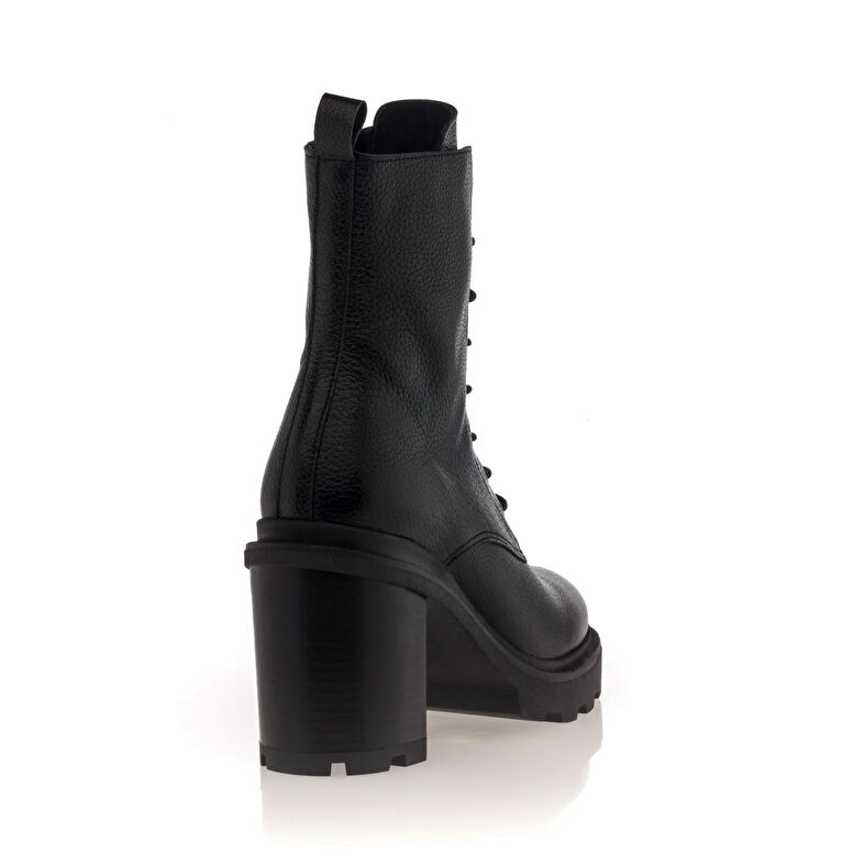  Botas negras de mujer / Botines