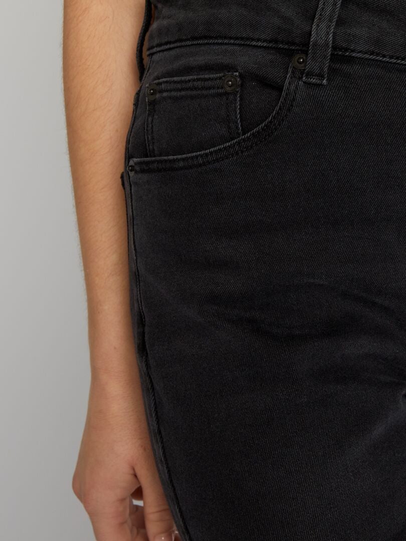 Calça jeans flare - tamanho 30 - preta