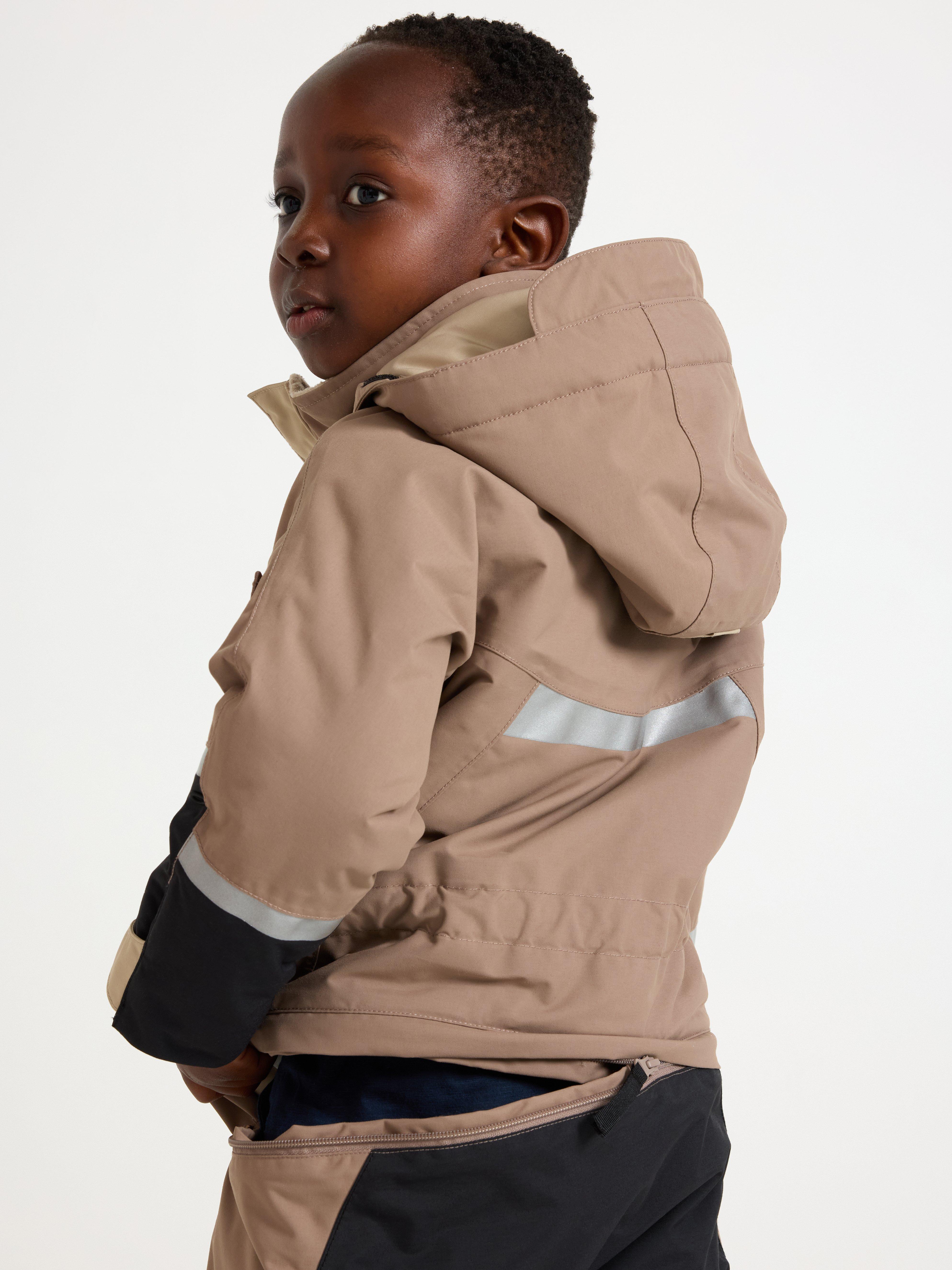 Vattentät overal – Kids Performance Wear Dark Khaki