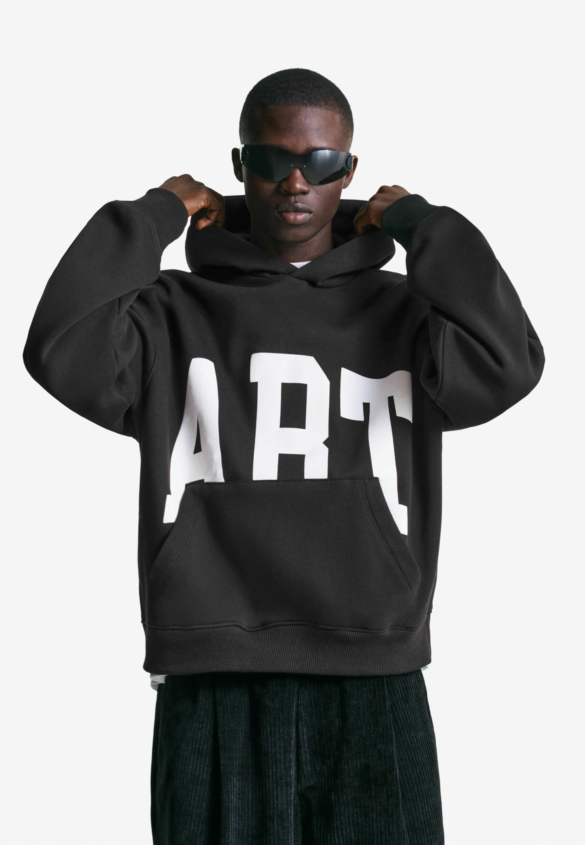Bershka Hoodie - schwarz
