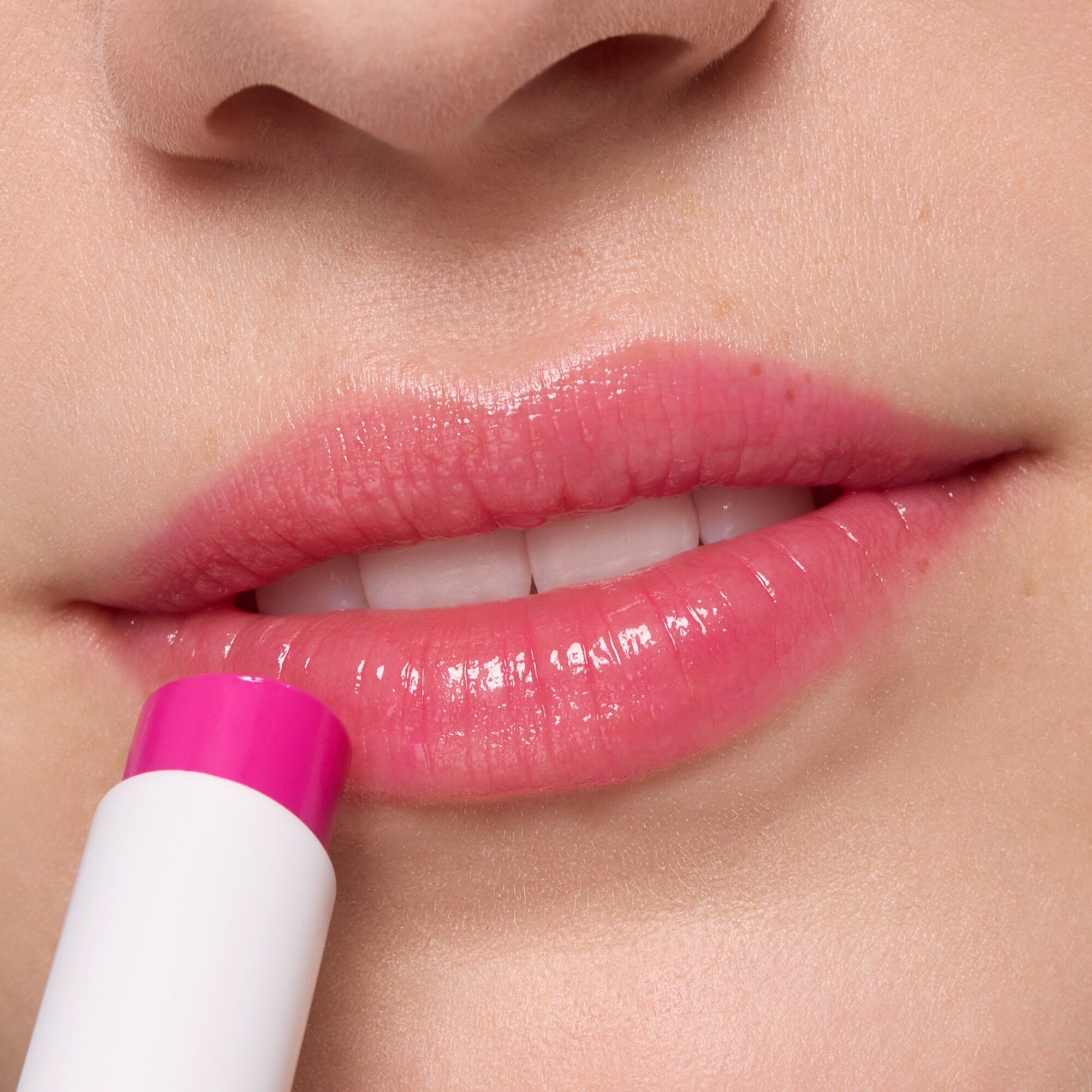Juicy Bomb Shiny lūpu balzams Lūpu balzami, mitrinātāji un lūpu kopšanas līdzekļi