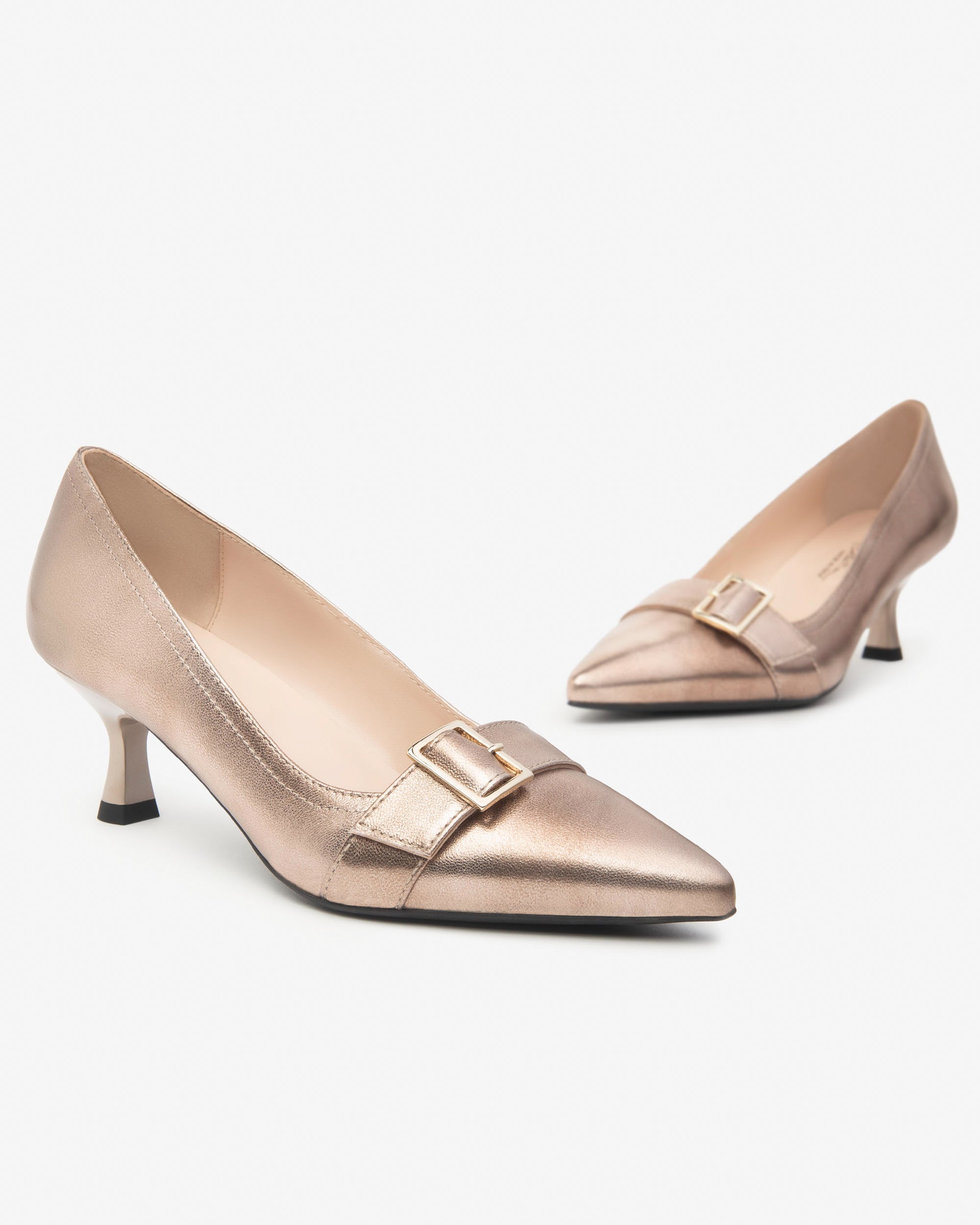 Damen-Pumps aus Leder