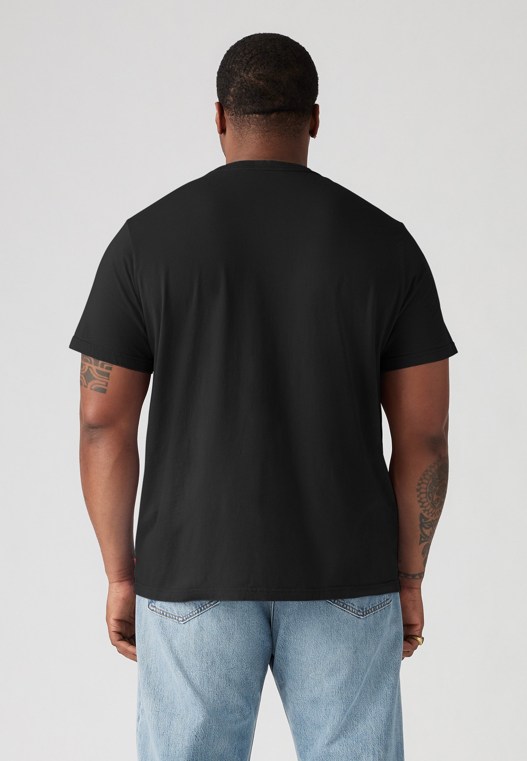 Levi's® Plus Grafik-T-Shirt – Bedrucktes T-Shirt – Mineralschwarz