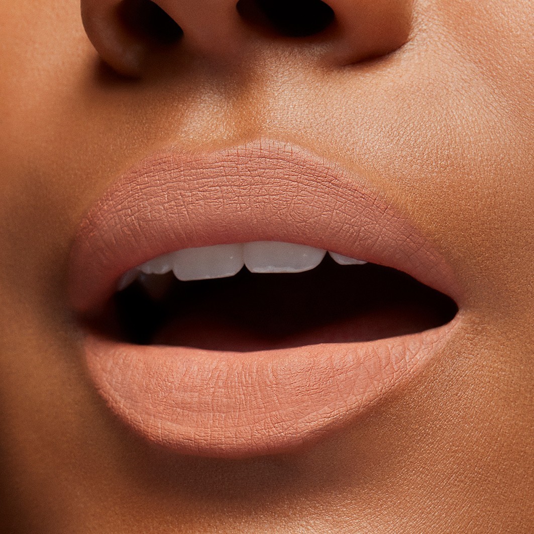 Tekutý rúž MAC Lipstick Locked Kiss Ink™ – 5 ml