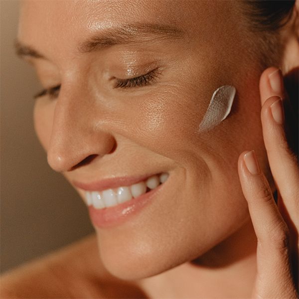 Sunleÿa крема против старења за сунчање SPF50 заштита лица