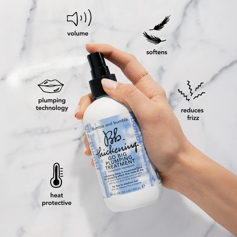 Spray de tratamento volumizador Thickening Go Big da Bumble and bumble para dar volume durante a secagem e finalização do penteado.