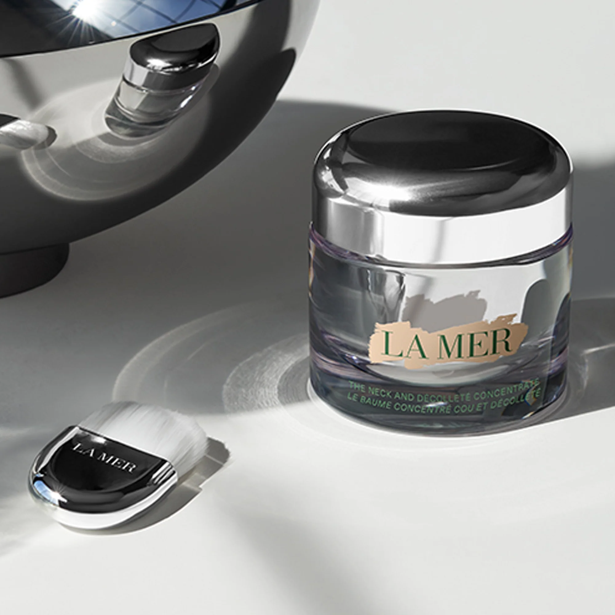 Collezione Corpo The Neck and Décolleté Concentrate - Tratt.collo e décolleté antirughe, Tratt.lifting collo e décolleté