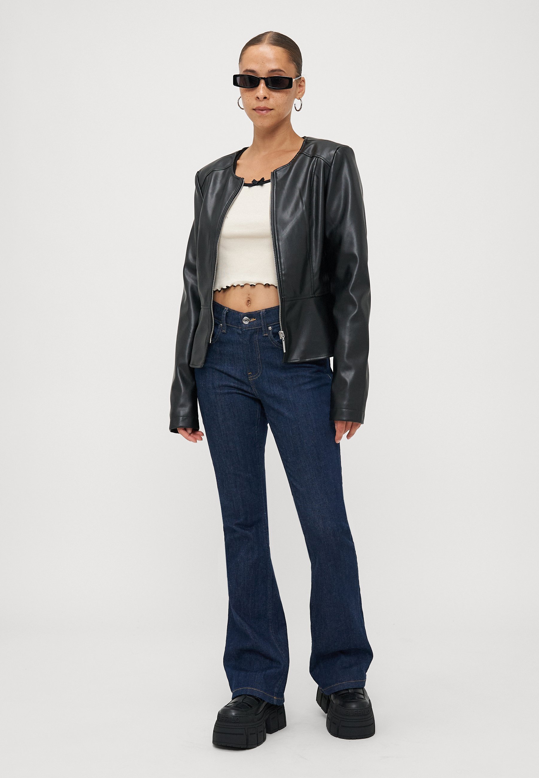 Gina Tricot Petite Bootcut jeans - skyll