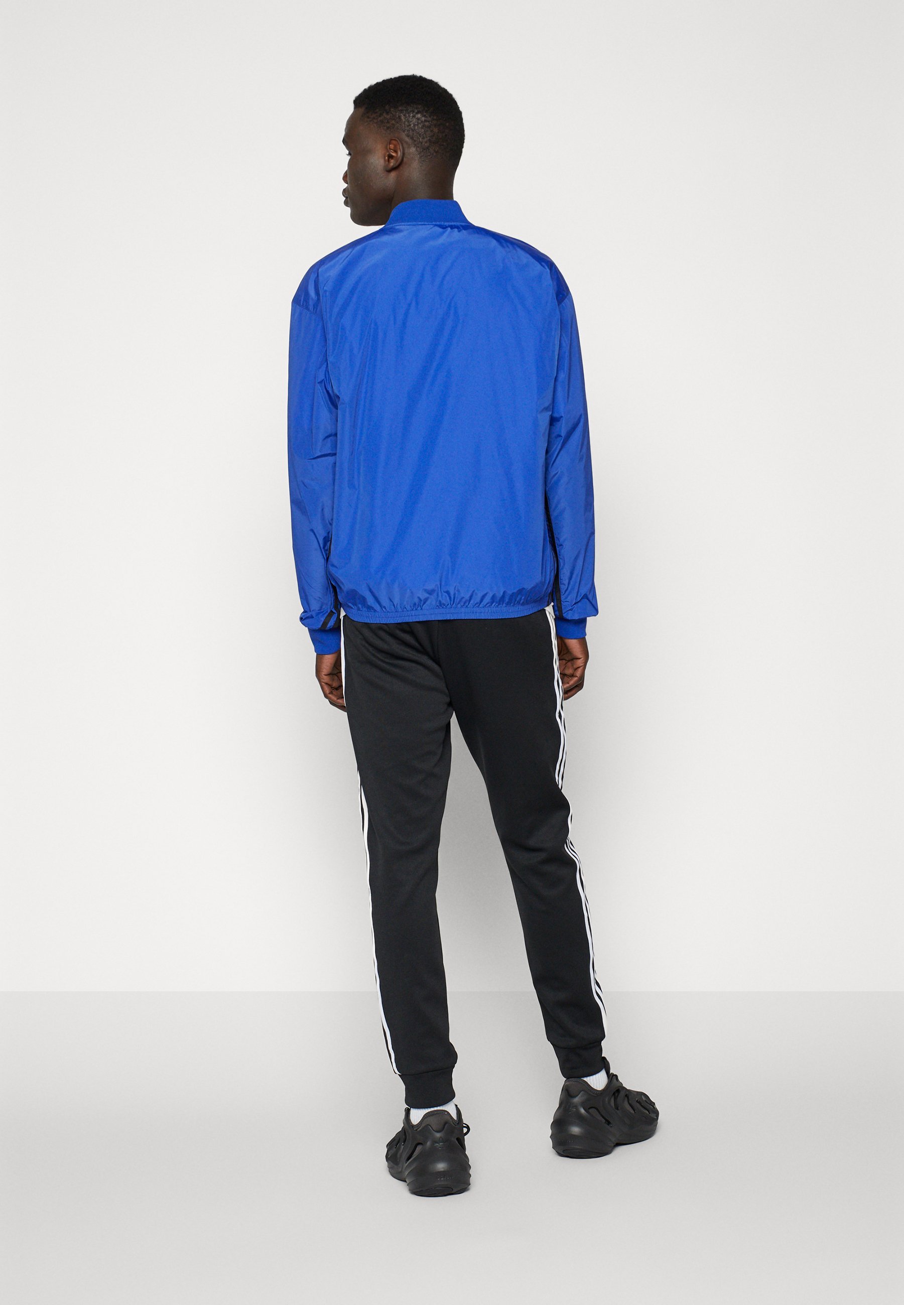 adidas Originals -verryttelyhousut