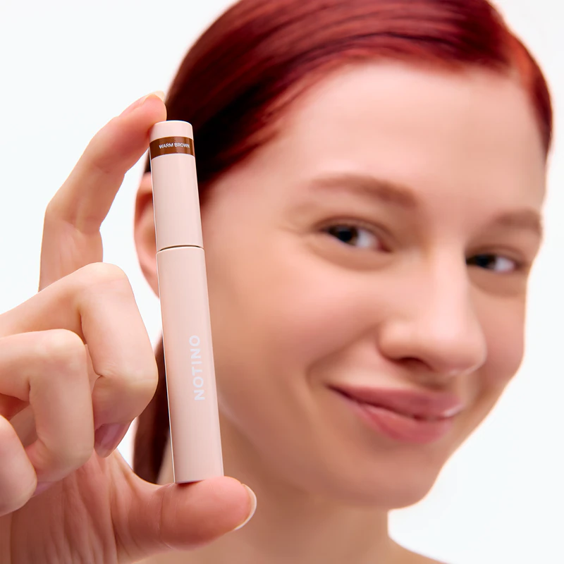 Gel para sobrancelhas com cor Notino Lifeproof, gel para sobrancelhas de longa duração.