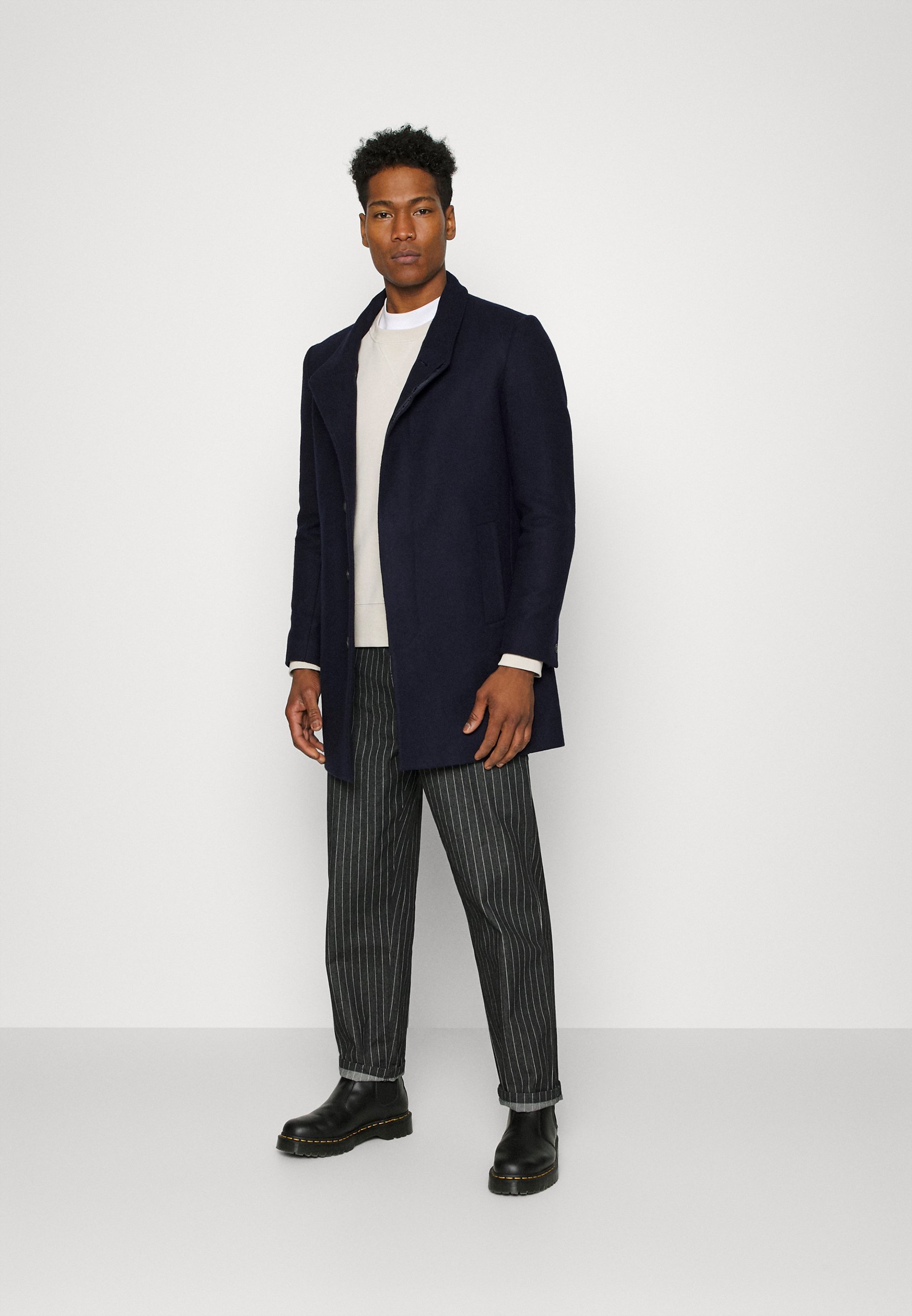 Isaac Dewhirst - Abbottonatura nascosta - Cappotto corto - blu navy