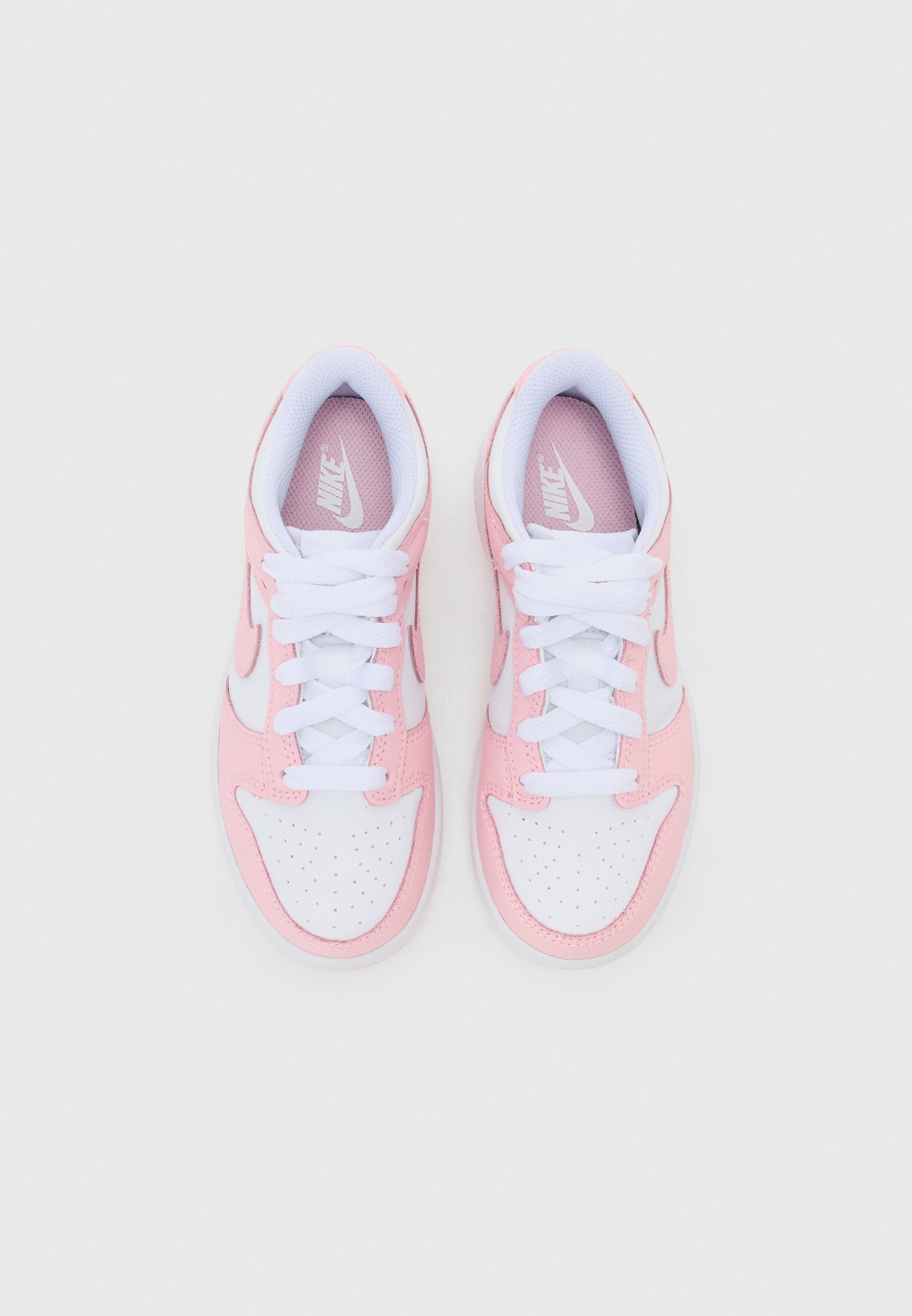 Nike Sportswear DUNK LOW UNISEX - Sneakers - wit/medium zachtroze/wit