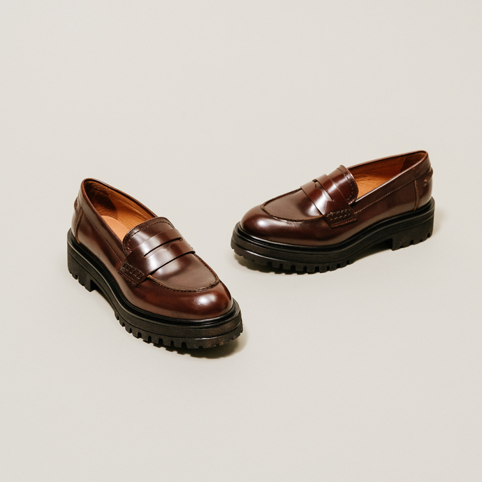 Mocassins à semelles crantées  en cuir marron