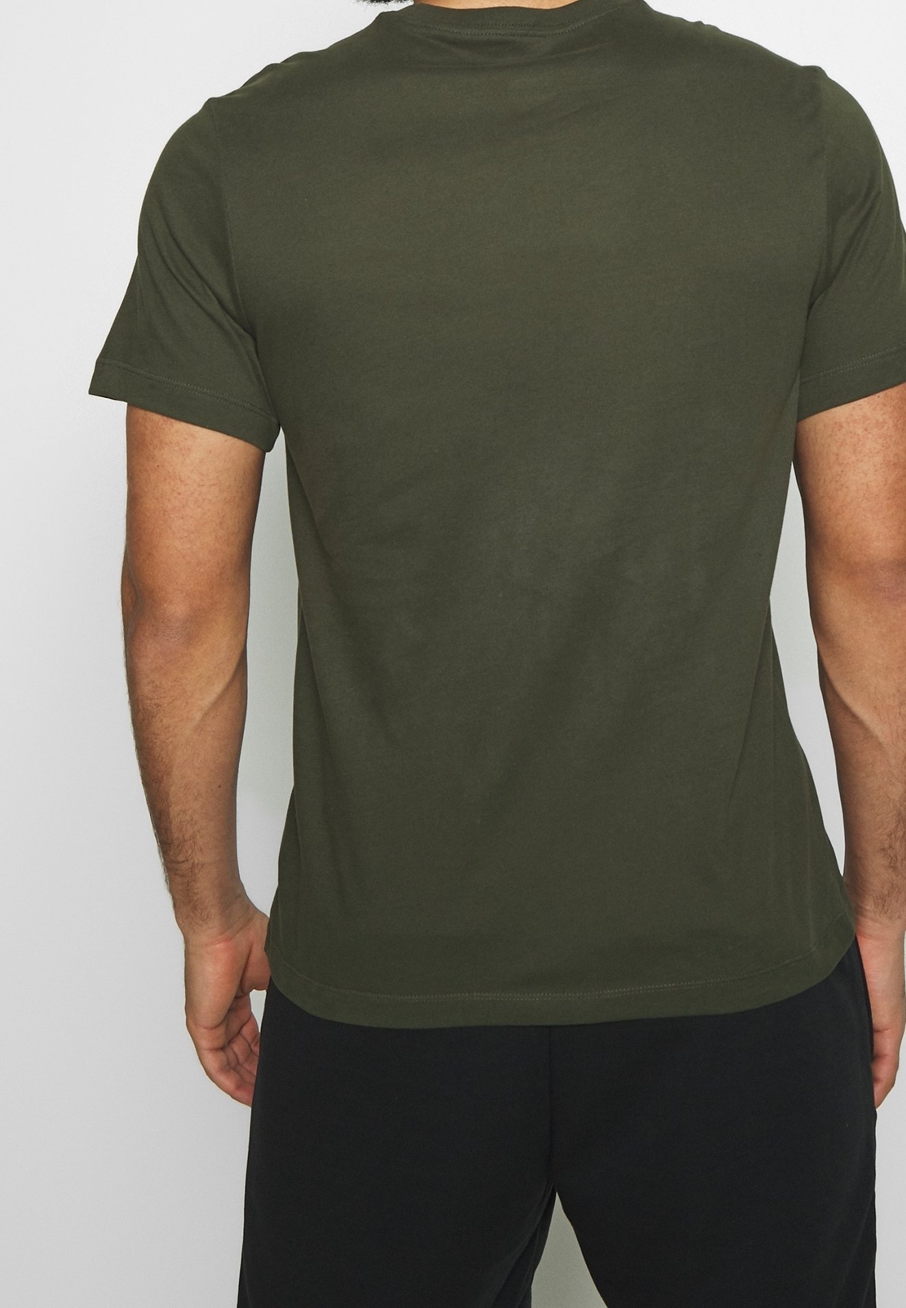 Nike Performance Sports T-shirt - kaki