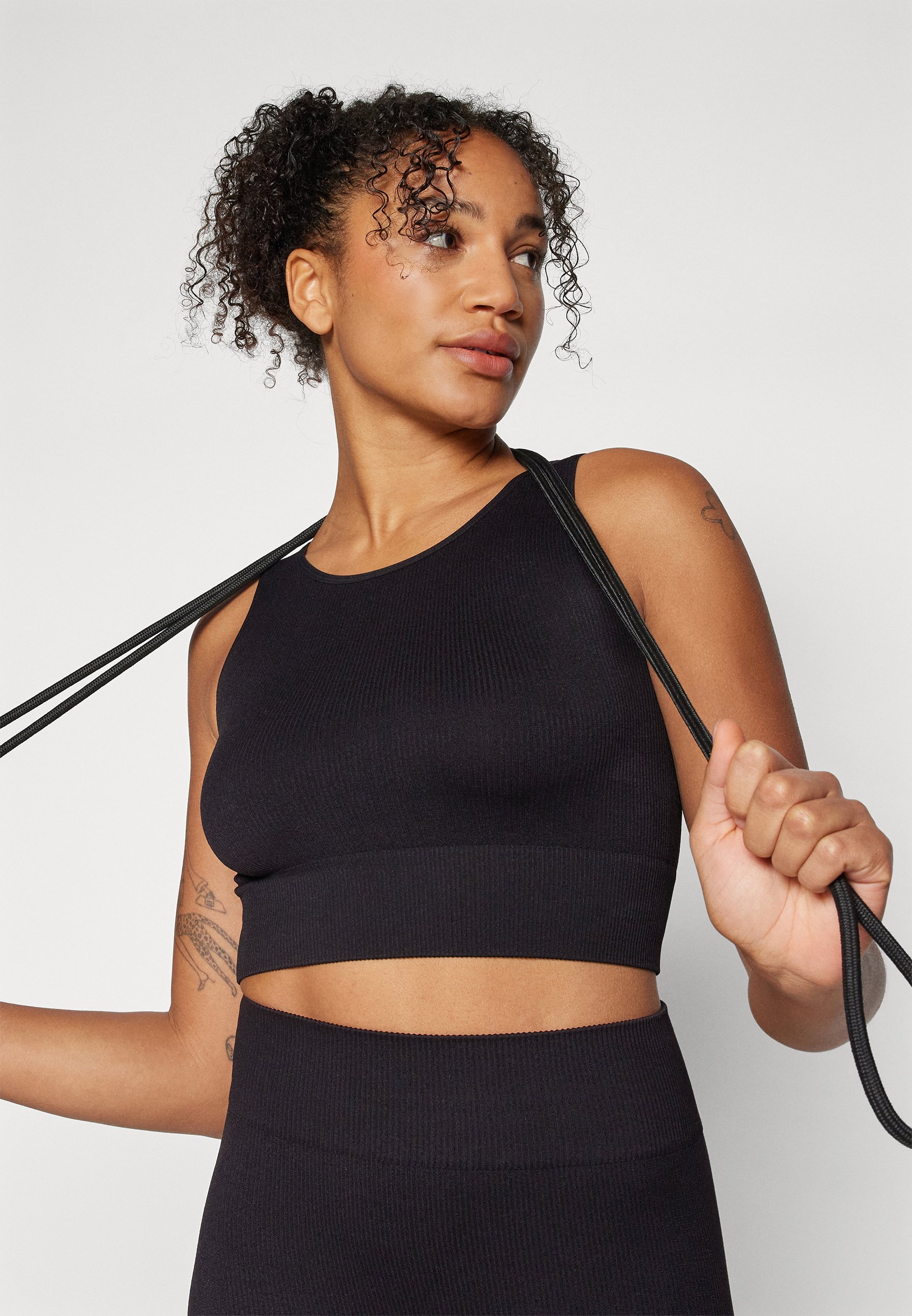 ONLY Play ONPJAIA LIFE SEAM SHORT - Top - zwart